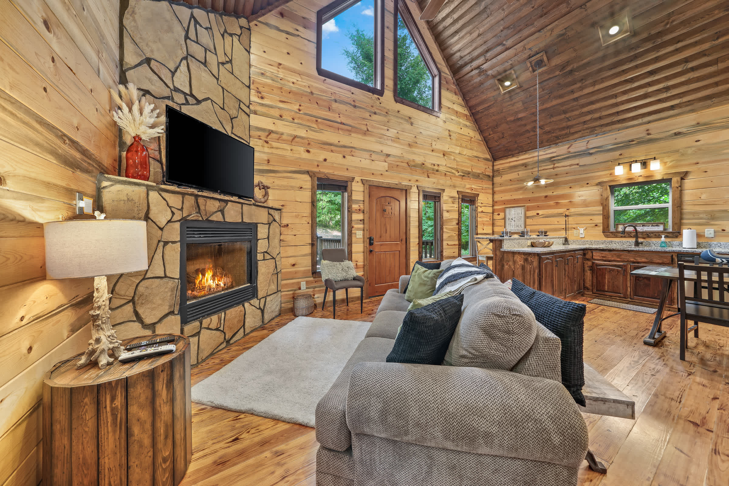 Rustic Cabin Near Creek with Hot Tub & Fire Pit