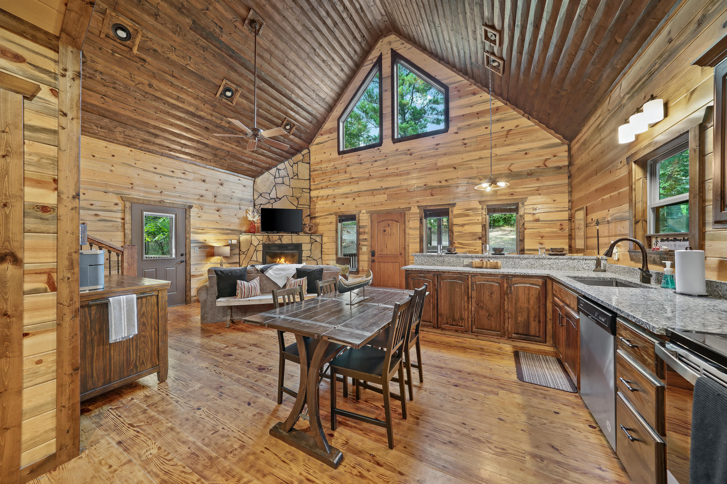 Rustic Cabin Near Creek with Hot Tub & Fire Pit