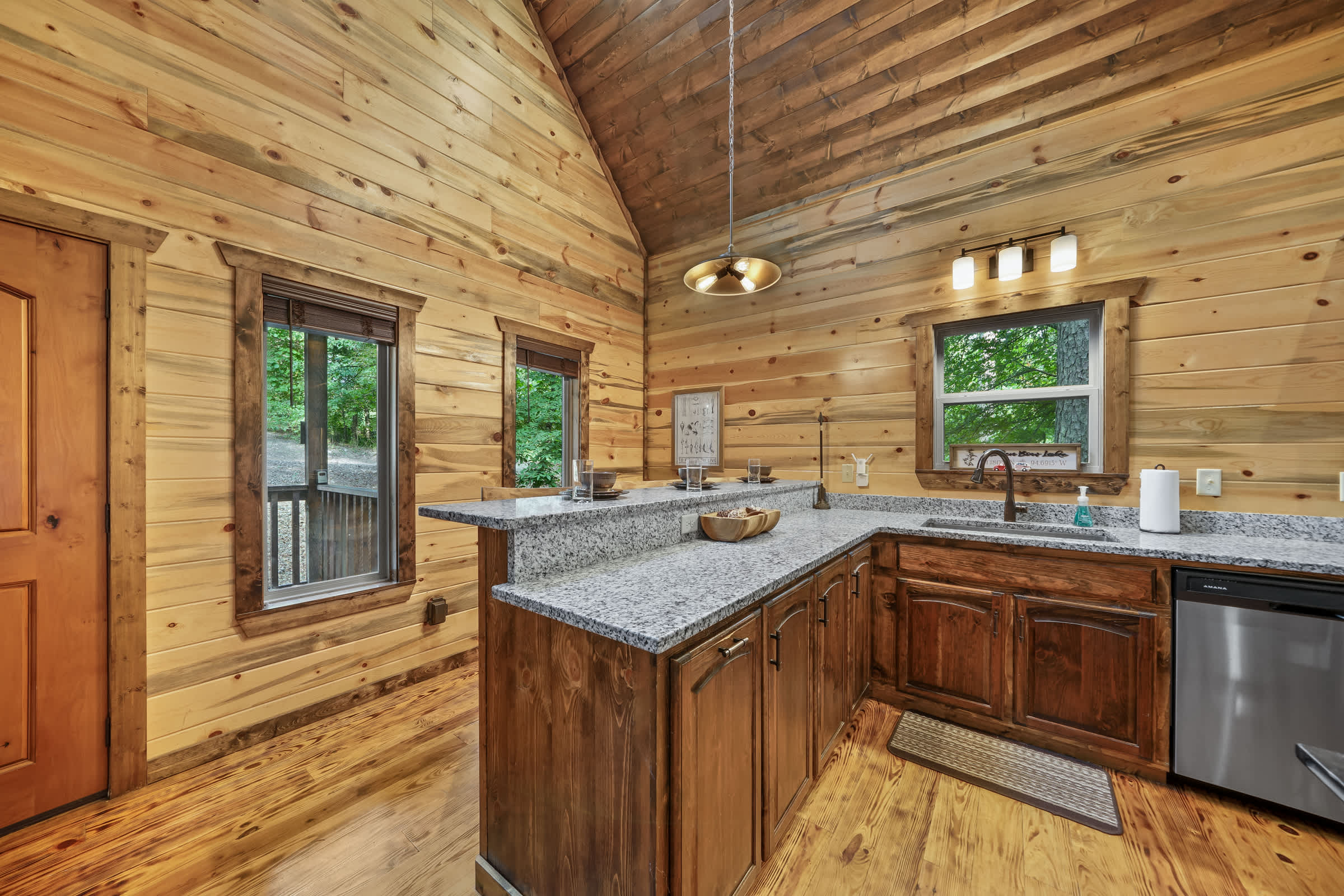 Rustic Cabin Near Creek with Hot Tub & Fire Pit