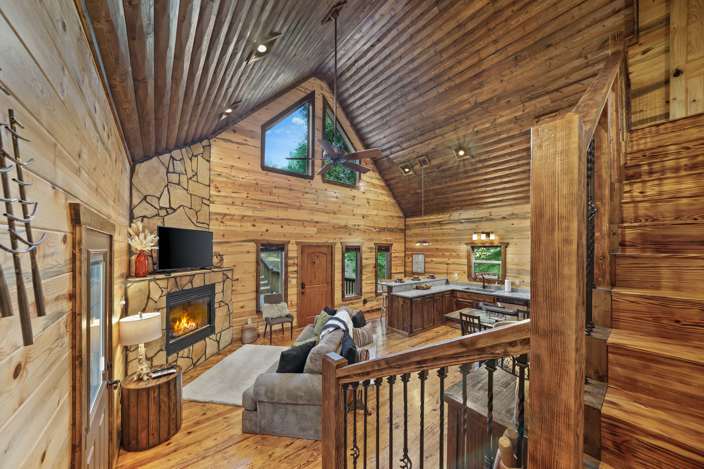 Rustic Cabin Near Creek with Hot Tub & Fire Pit