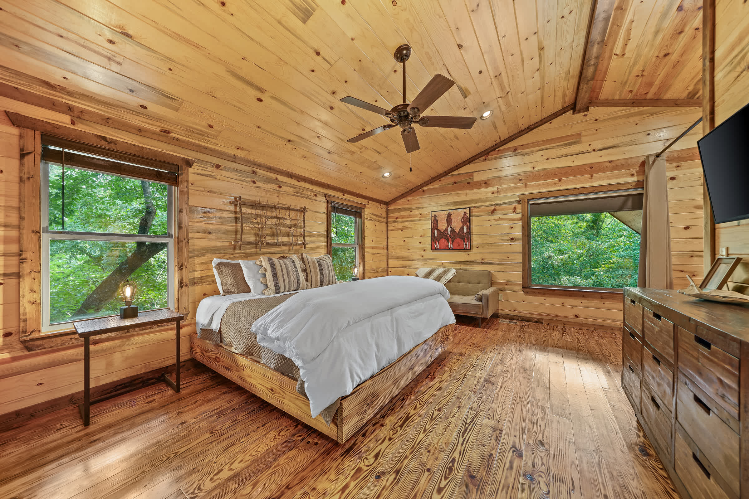 Rustic Cabin Near Creek with Hot Tub & Fire Pit