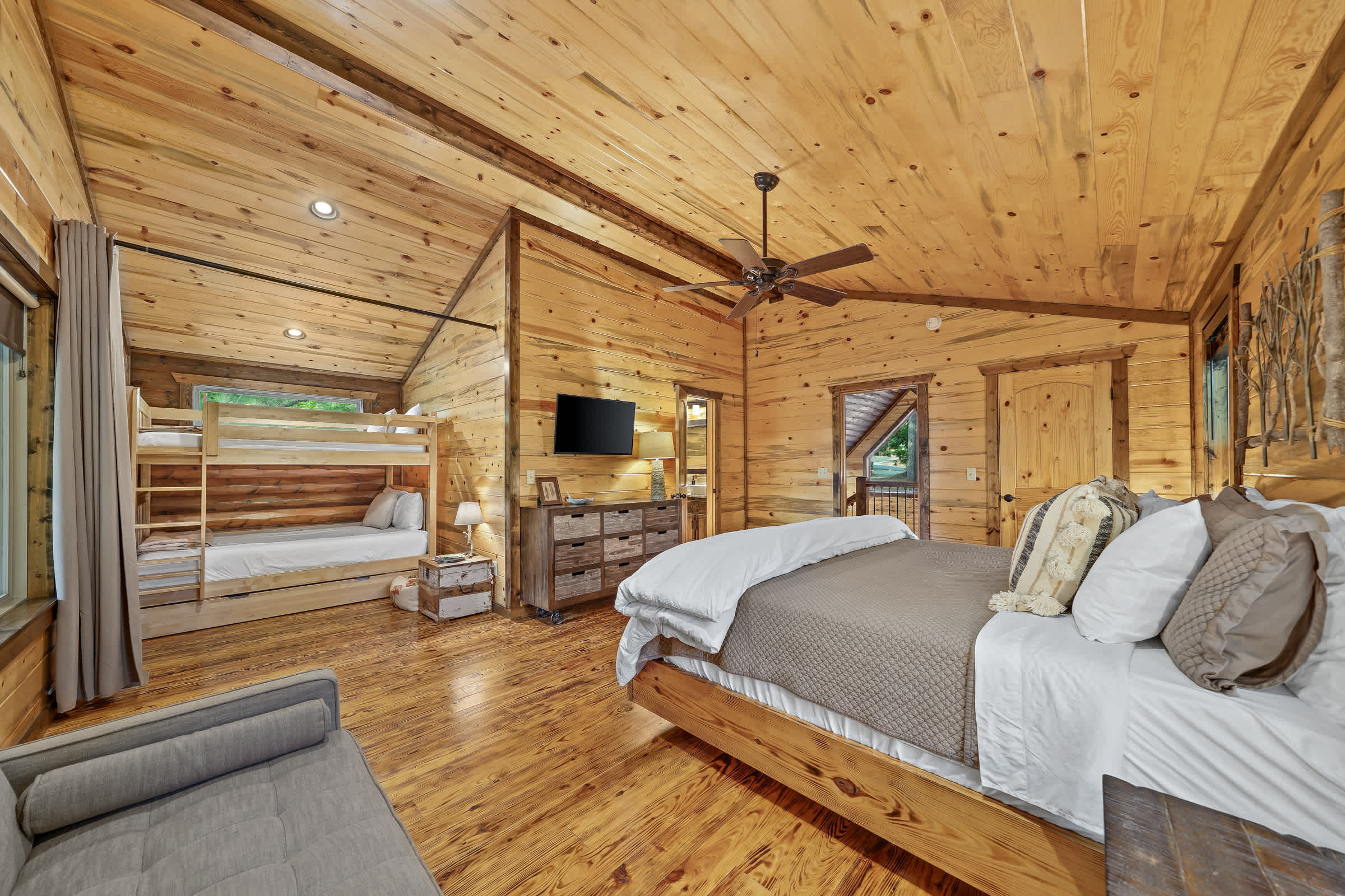 Rustic Cabin Near Creek with Hot Tub & Fire Pit