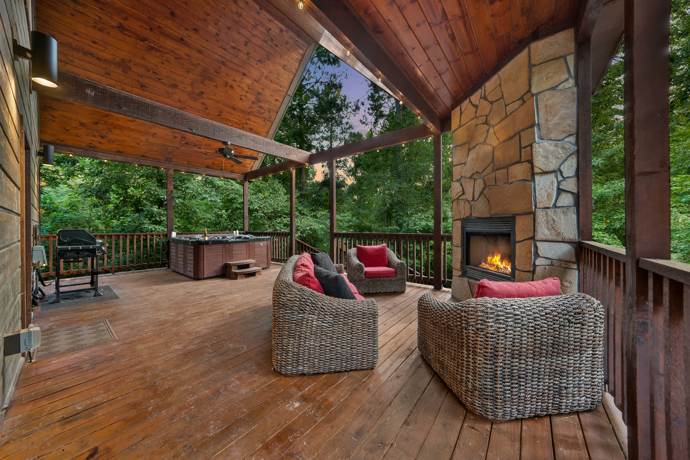 Rustic Cabin Near Creek with Hot Tub & Fire Pit