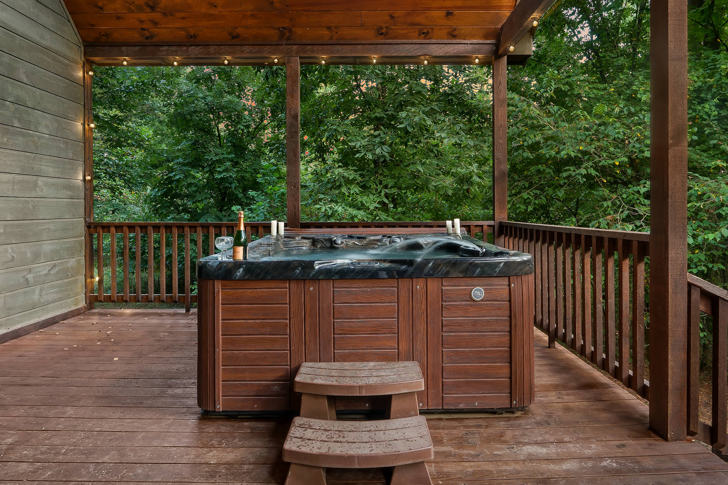Rustic Cabin Near Creek with Hot Tub & Fire Pit