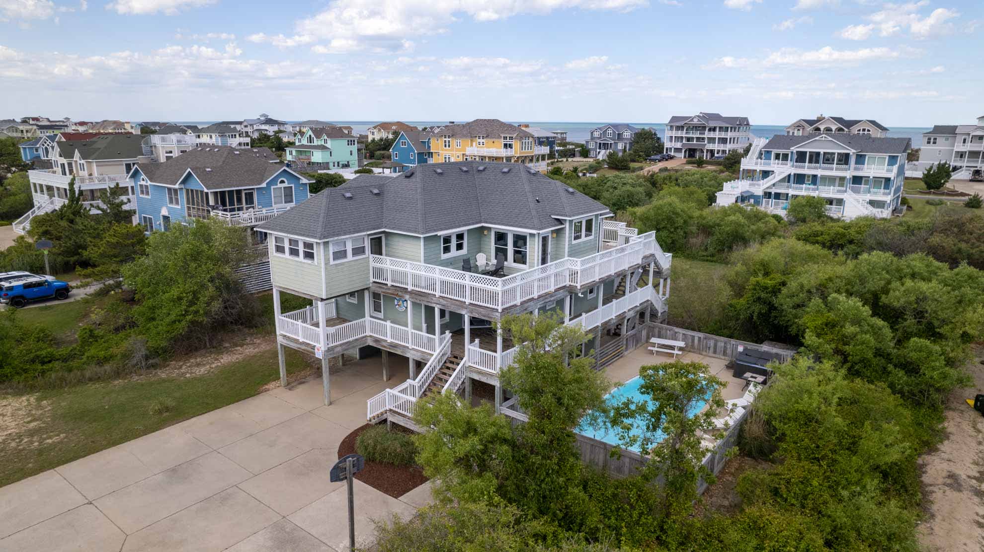 Third Row in Whalehead with Pool + Spa, Sleeps 22! — Corolla, NC — vacation rental