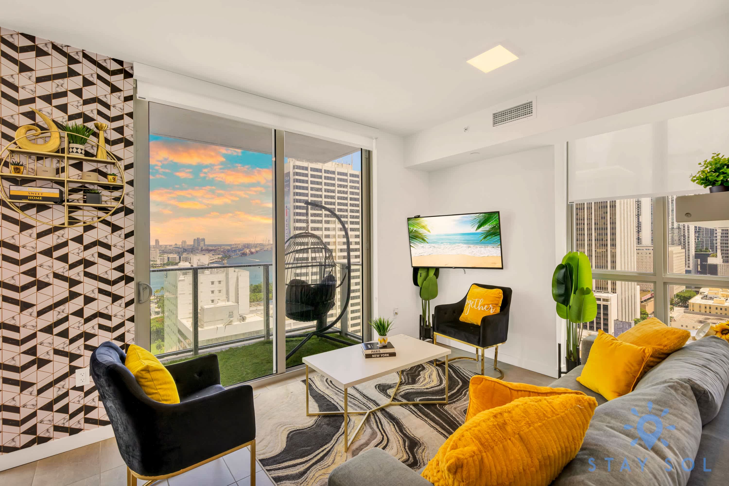 Beautiful Apartment with gym and amazing Pool — Miami, FL — vacation rental