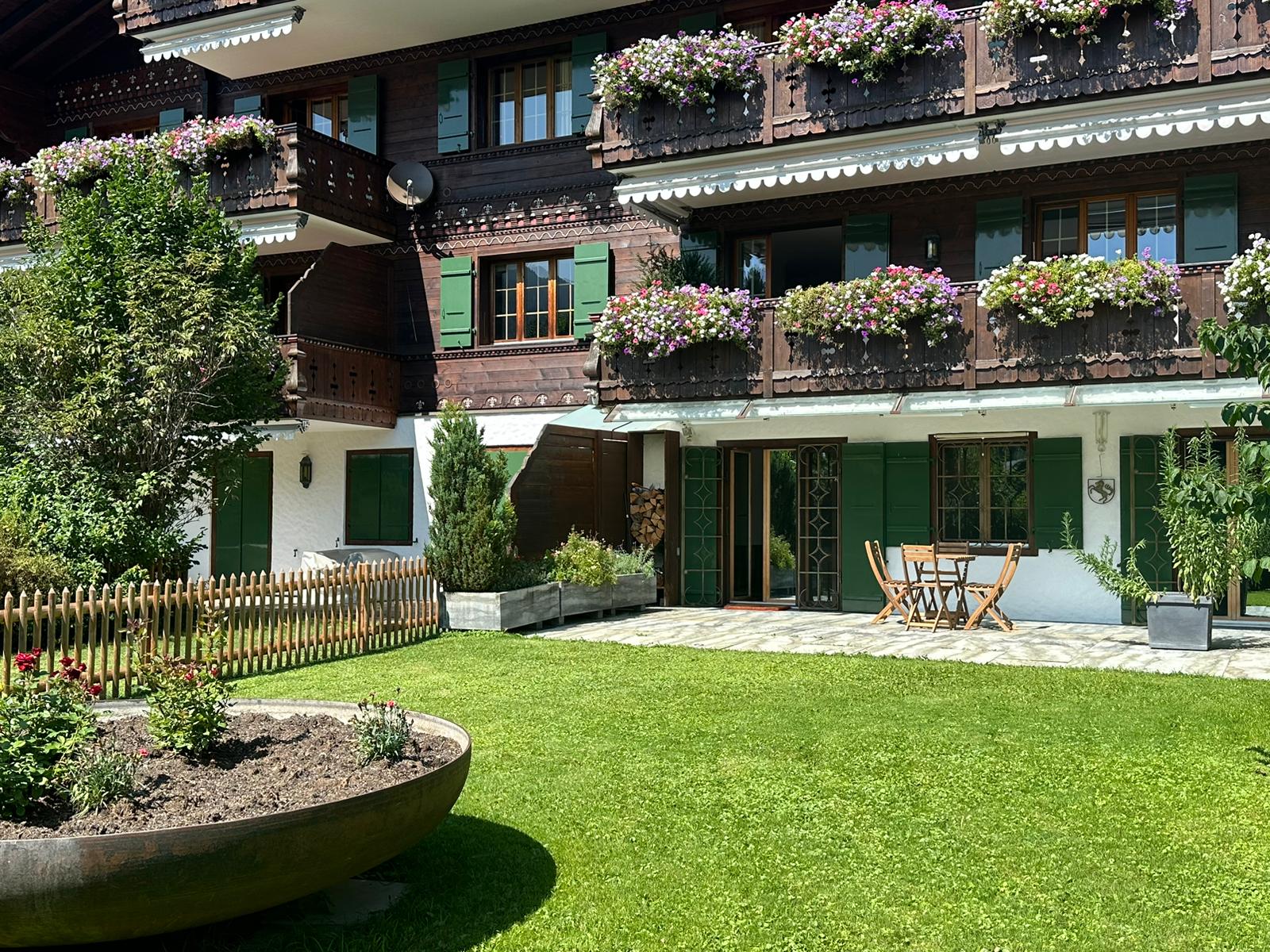 GST181 Chloe Park Ho