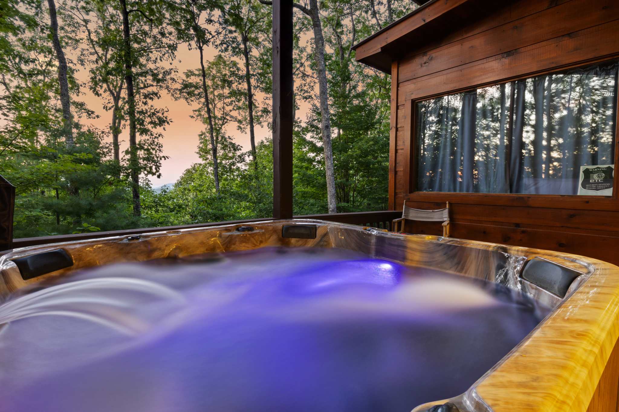 Views for Miles! Outdoor Fireplace~ Hot Tub 3