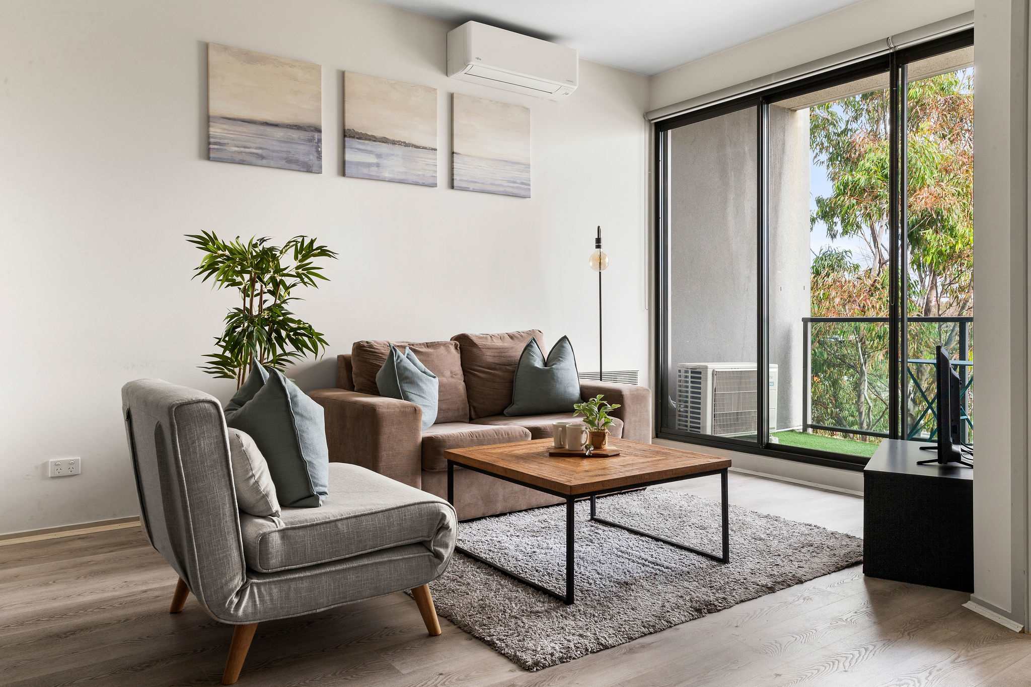 A Cozy Apt Near to Flemington Races, FREE Parking — Kensington, Victoria — vacation rental