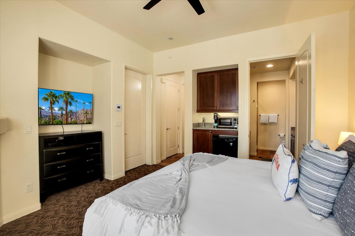 Picturesque Legacy Villas Studio near Main Pool #C - Photo 3