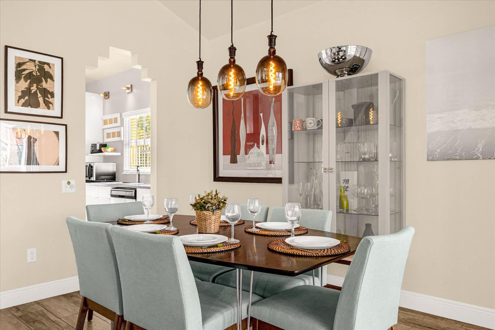 Dining Space for 6 People