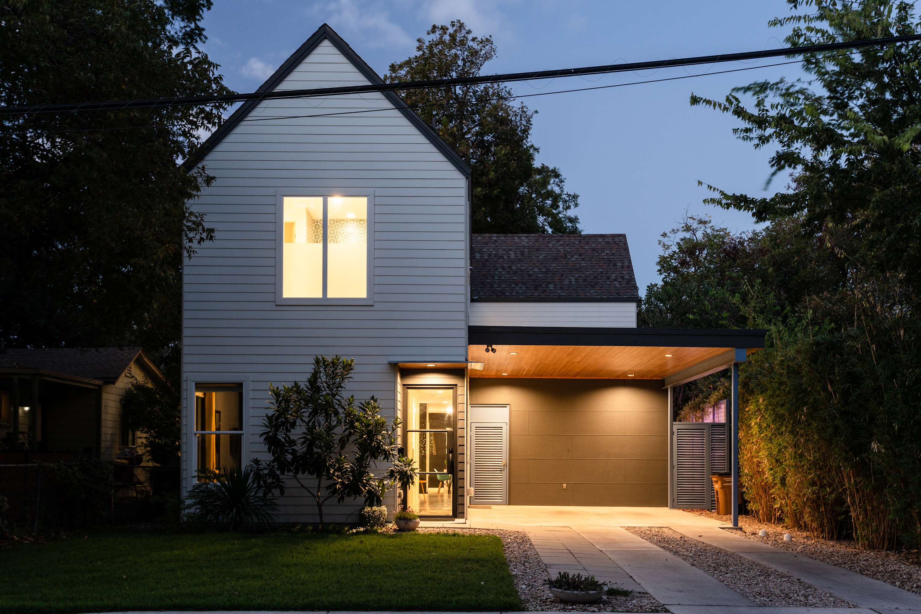 Austin Eastside 4BR Getaway with Patio Mini Golf 6