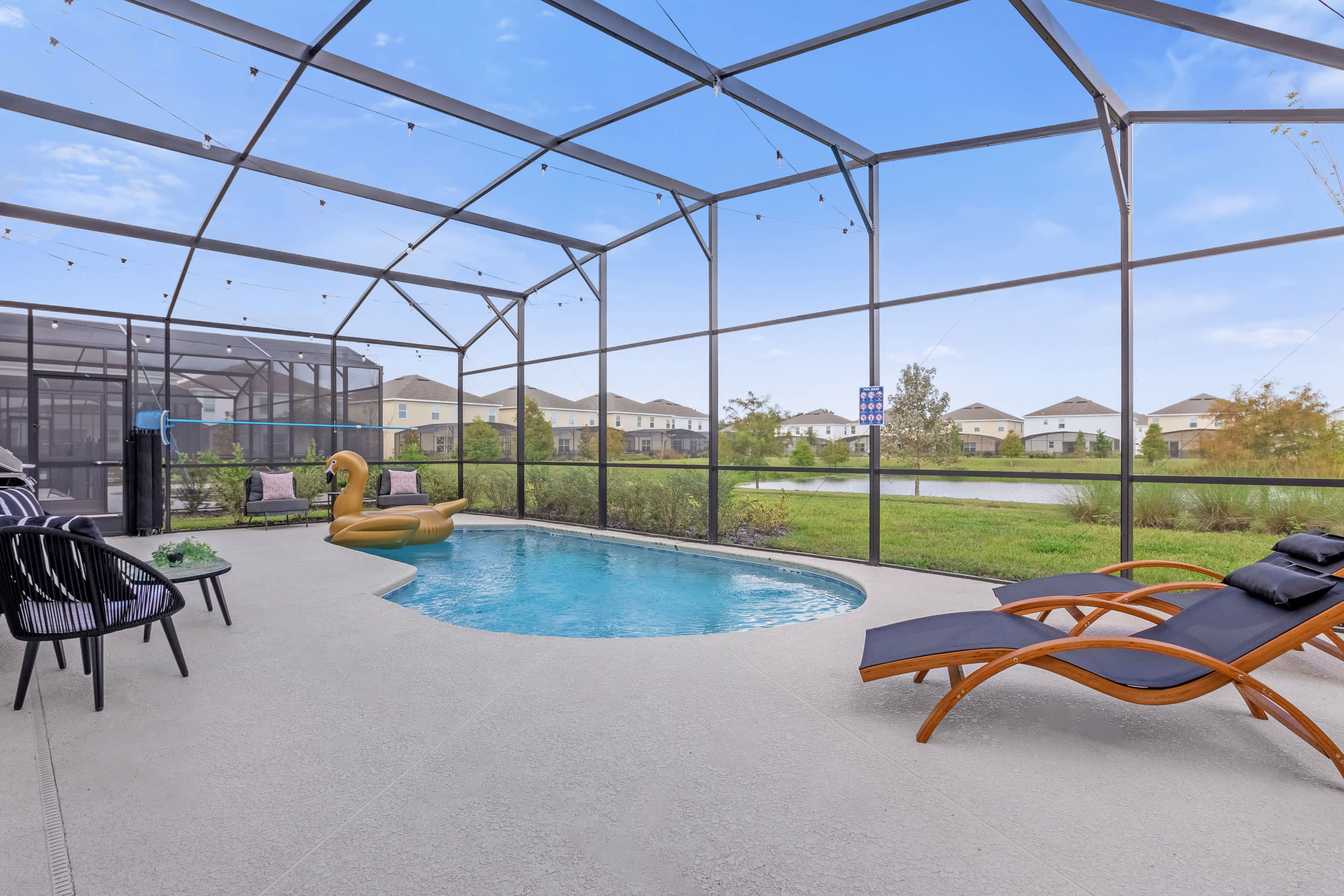 Upstay Lively Mansion w Pool Theater Games