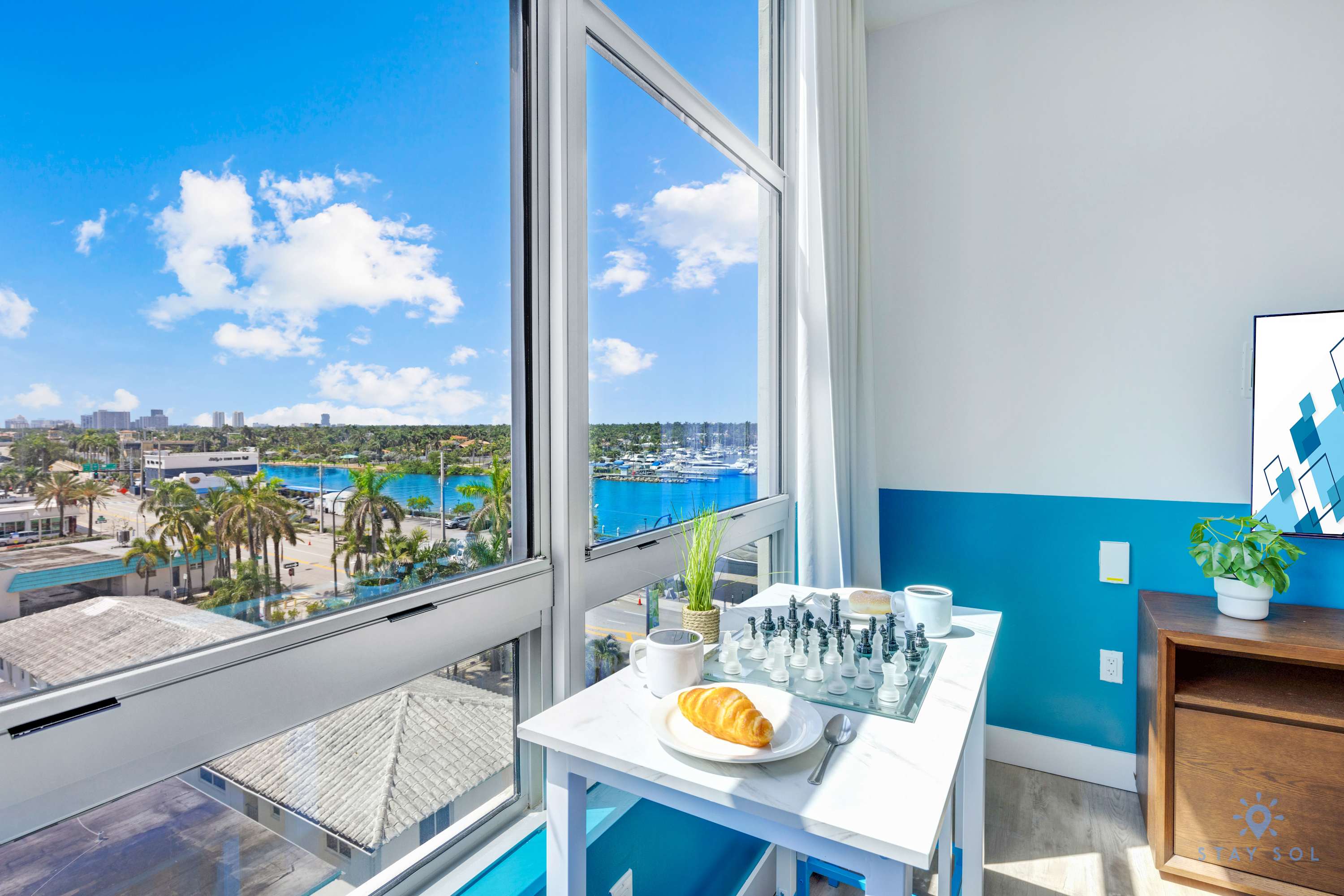Luxurious Condo & Rooftop Pool — Hollywood, FL — vacation rental