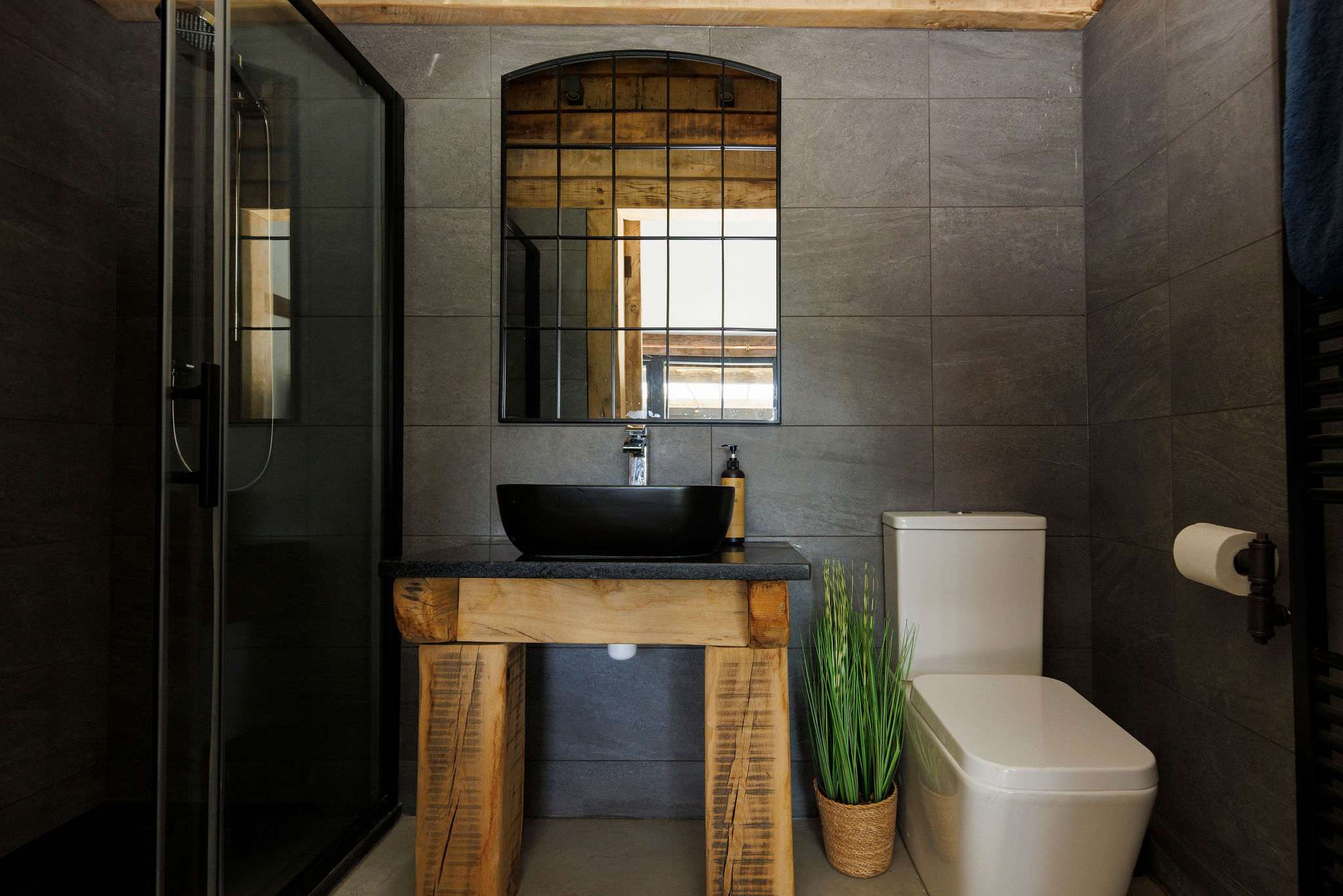 The perfect place to freshen up after a day at the beach or before heading into Chichester for dinner.