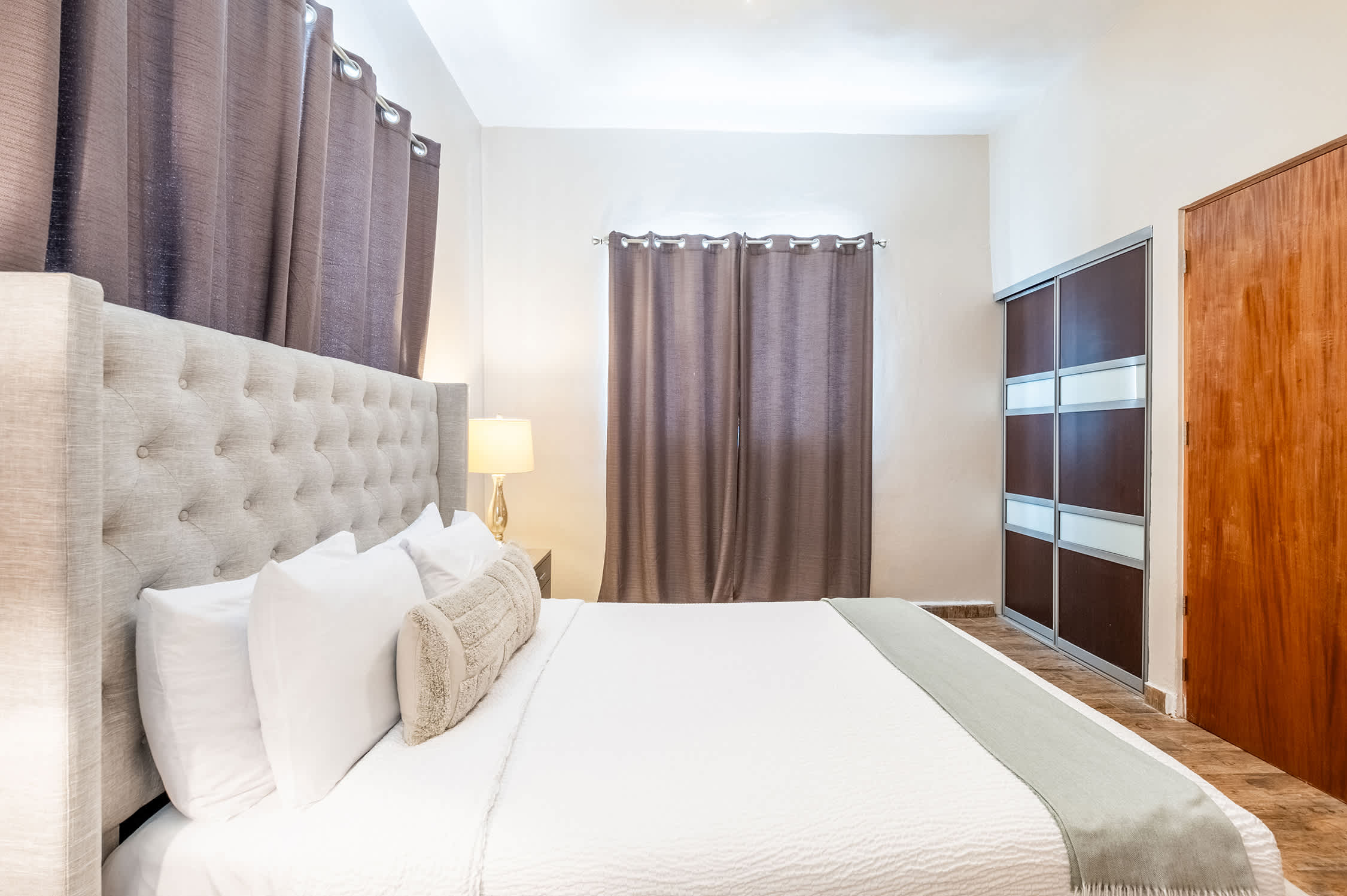 La Mona Suites 3BR Family Apartment — San Juan, San Juan — vacation rental
