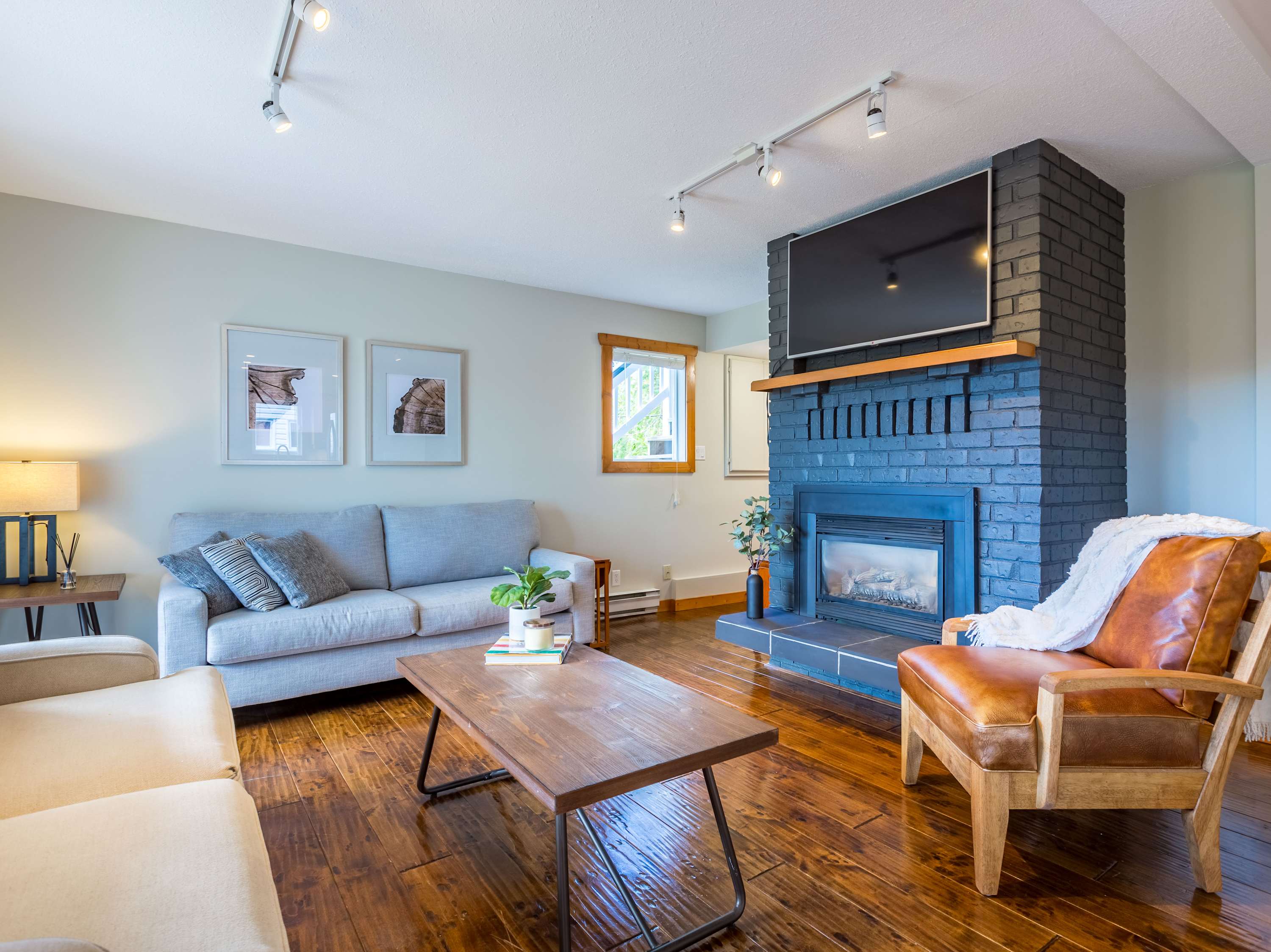The Alpine | Sleeps 10 | Perfect for Large Groups! — Vernon, British Columbia — vacation rental
