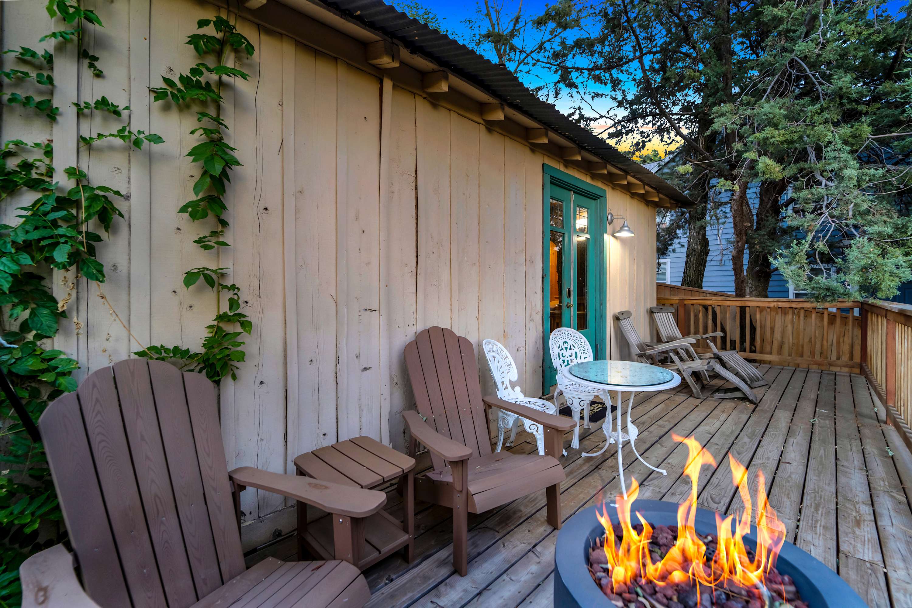Cozy Fireplace And Private Balcony - Charming Rustic Retreat - Julian, CA