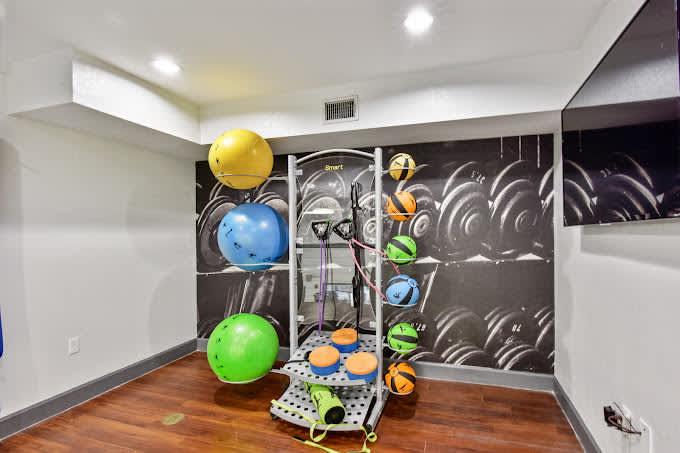 Budget Friendly! 1 MI to USF, Free Pool & GYM