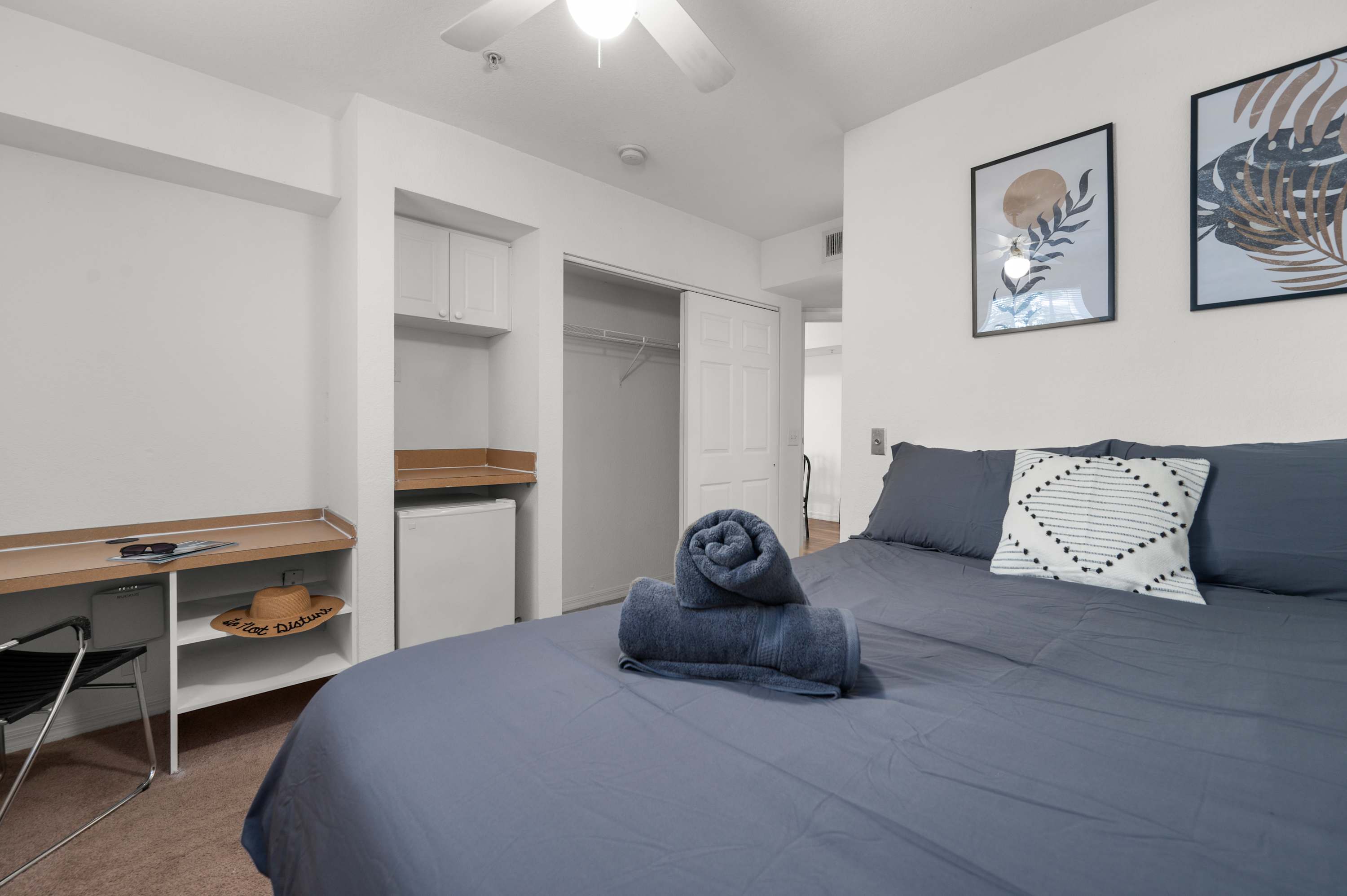 Budget Friendly! 1 MI to USF, Free Pool & GYM