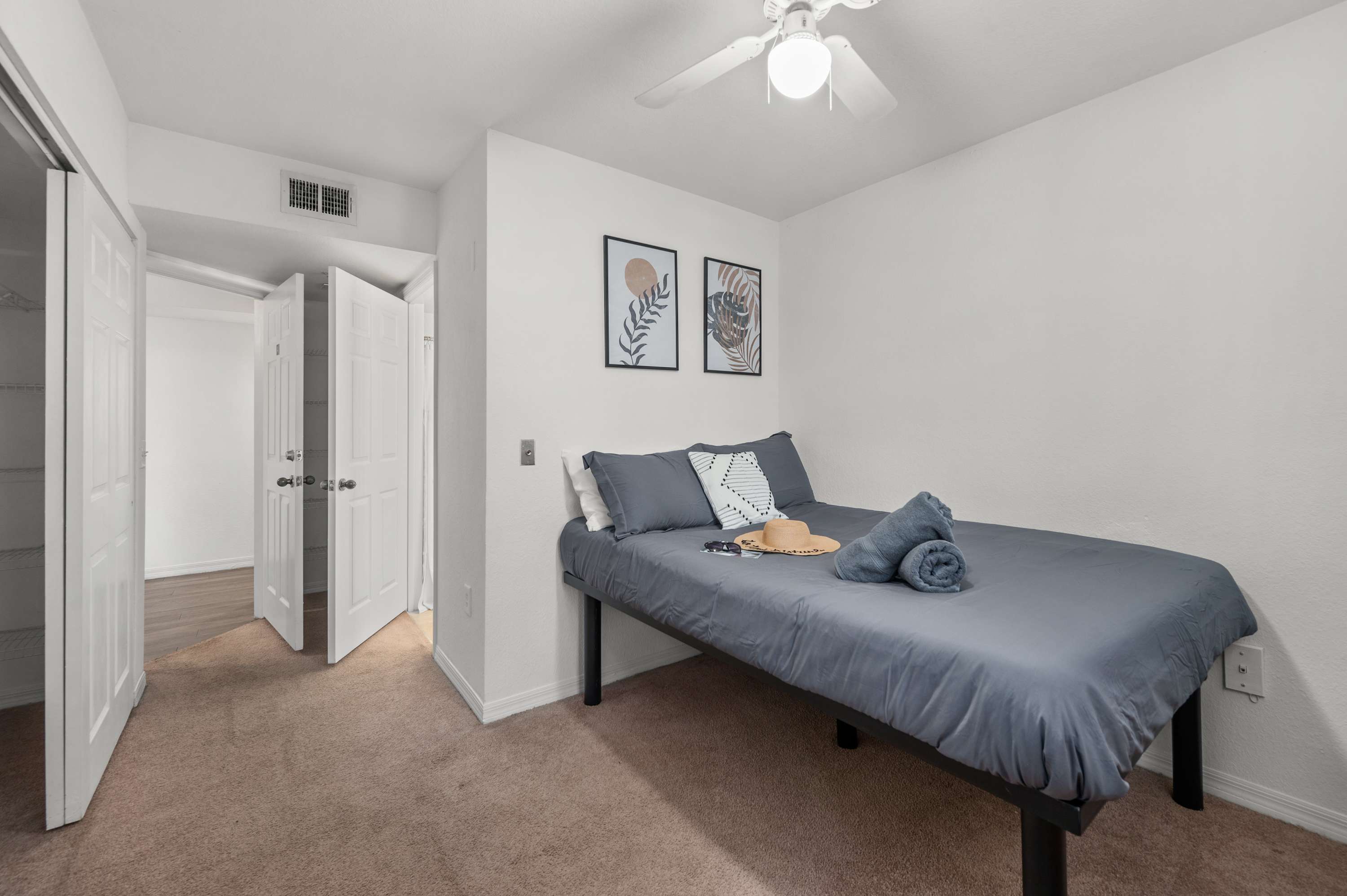 Budget Friendly! 1 MI to USF, Free Pool & GYM