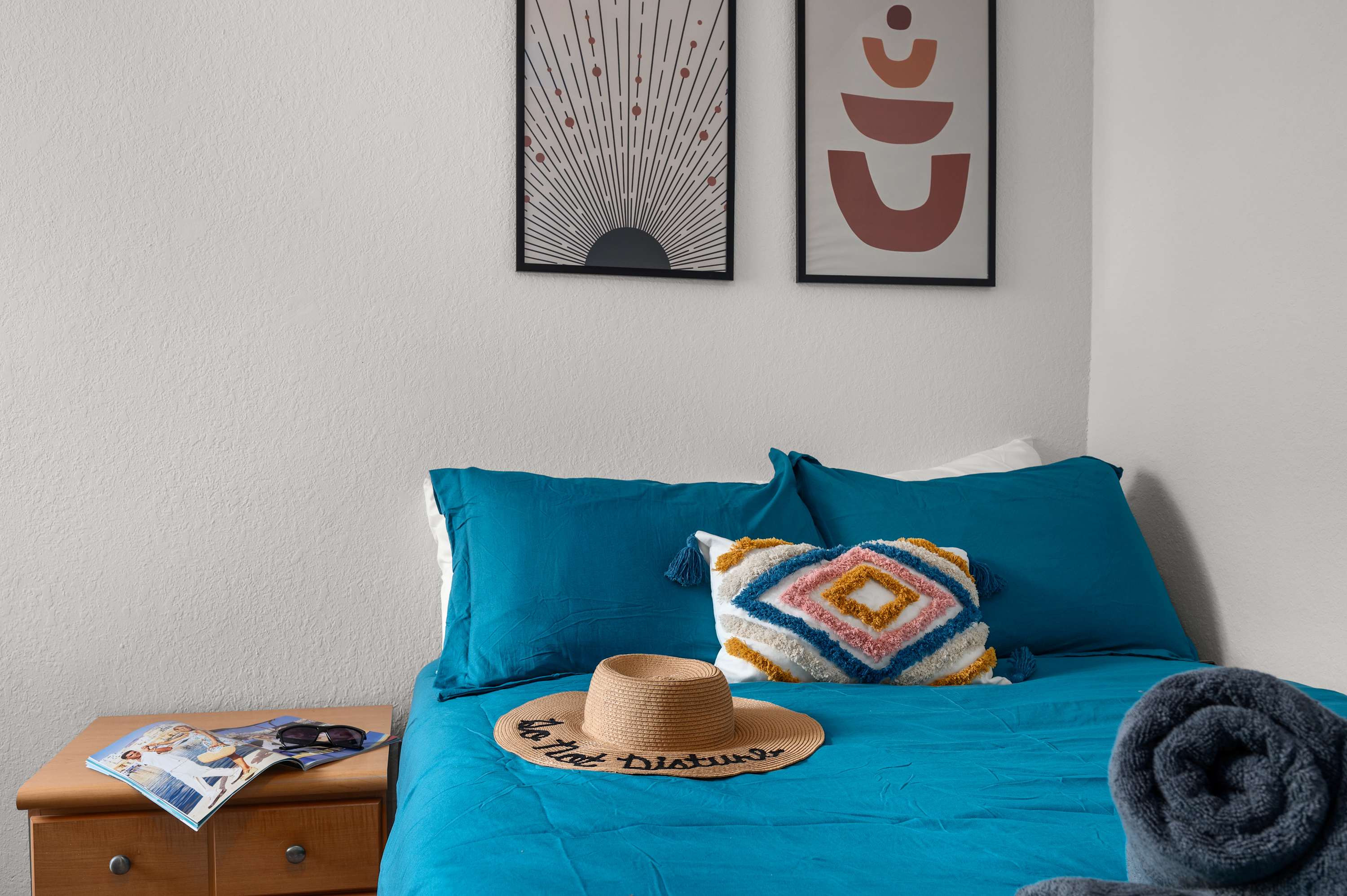 Budget Friendly! 1 MI to USF, Free Pool & GYM