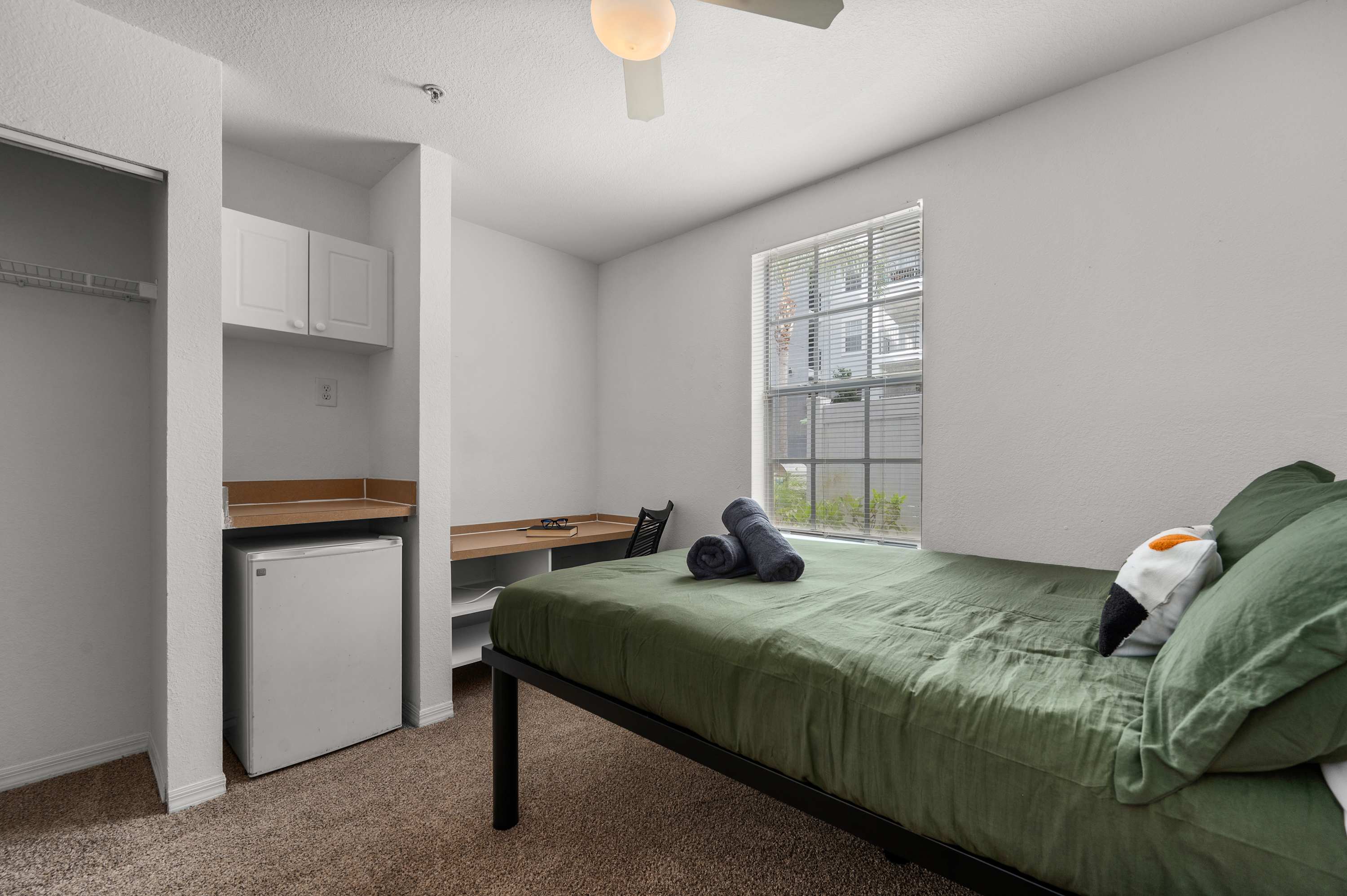 Budget Friendly! 1 MI to USF, Free Pool & GYM