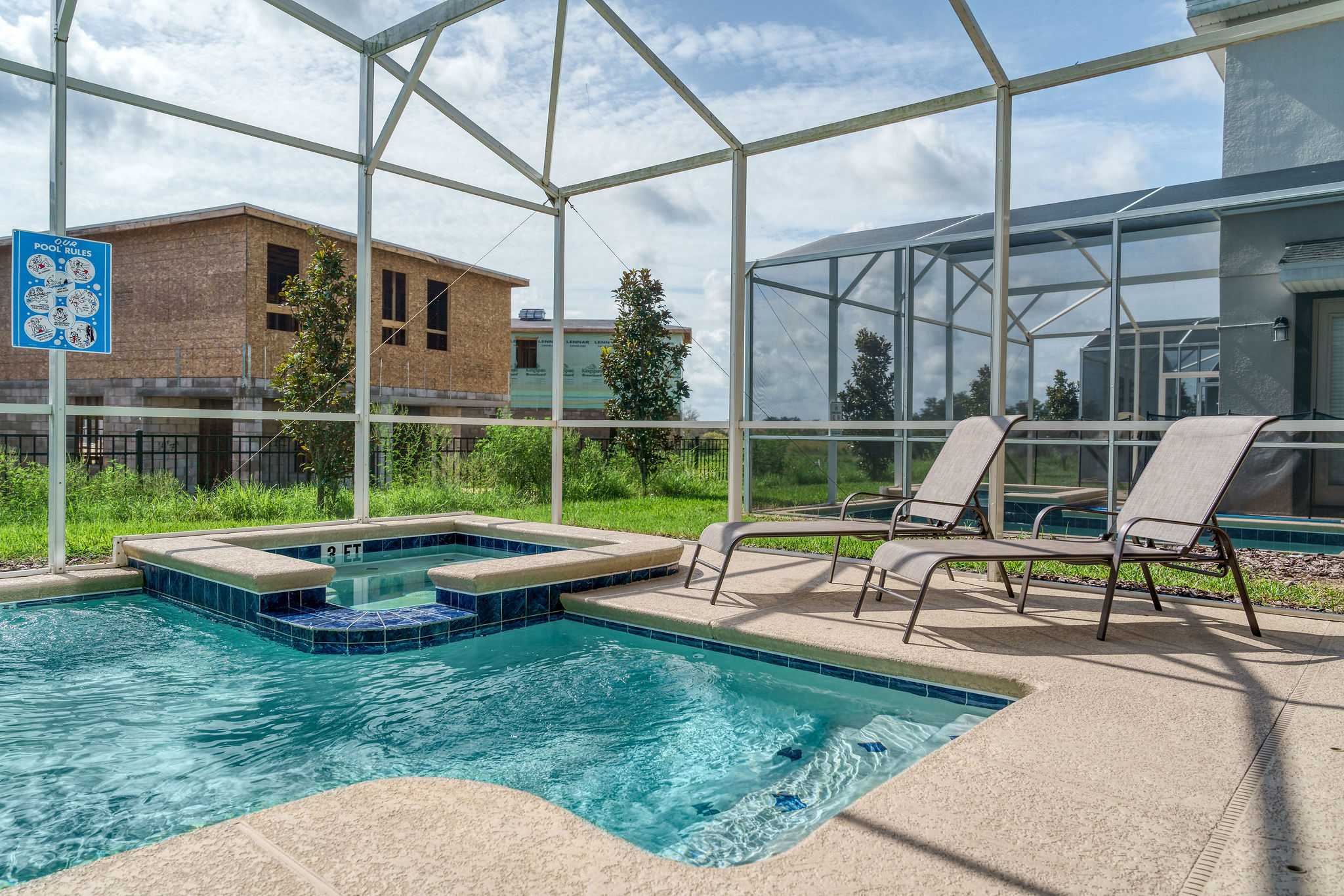 Family villa w/pool & game room