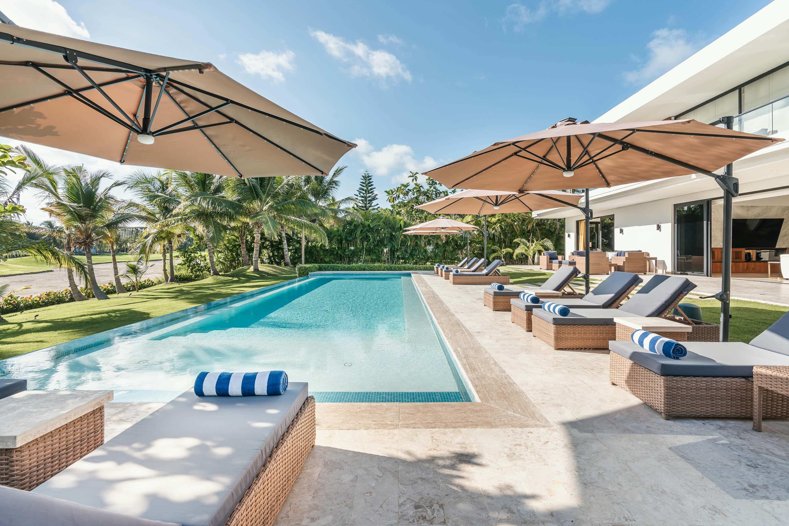 Arrecife 30 - Stunning 6BDR villa with golf view — Punta Cana, La Altagracia Province — vacation rental