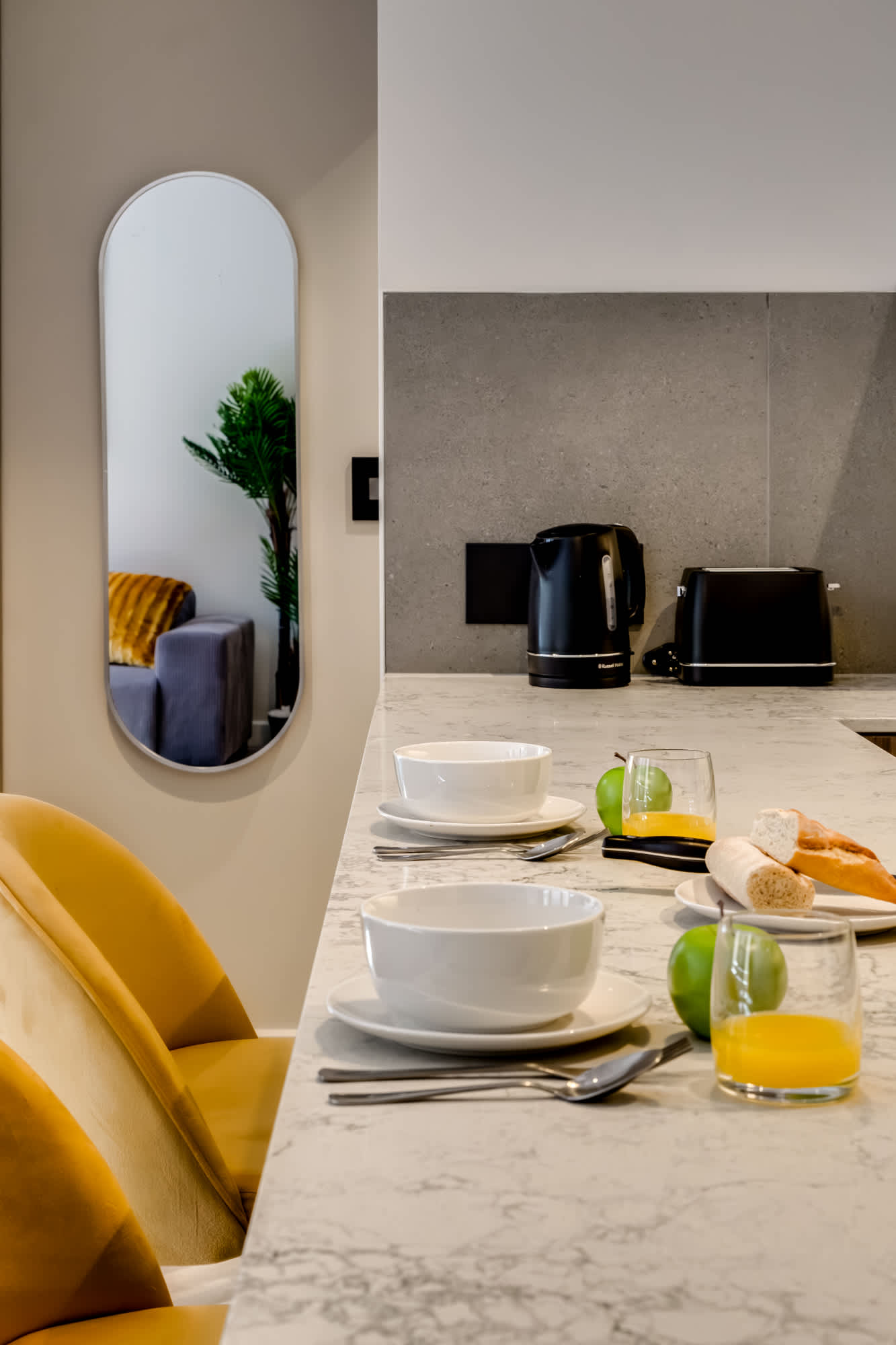 Upscale Urban Haven at City Suite 906 6