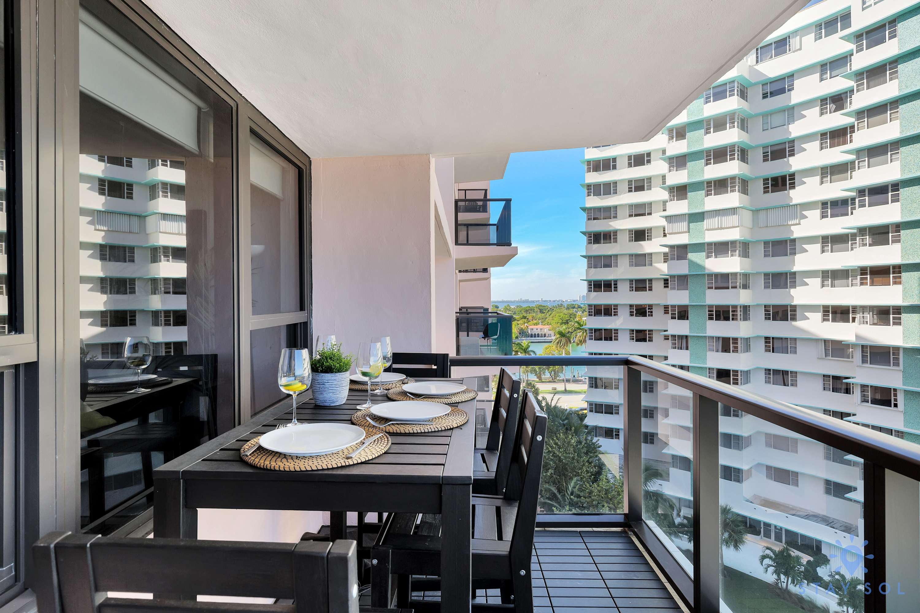 Stylish Apartment 2BR, Pool & Ocean Views — Miami Beach, FL — vacation rental