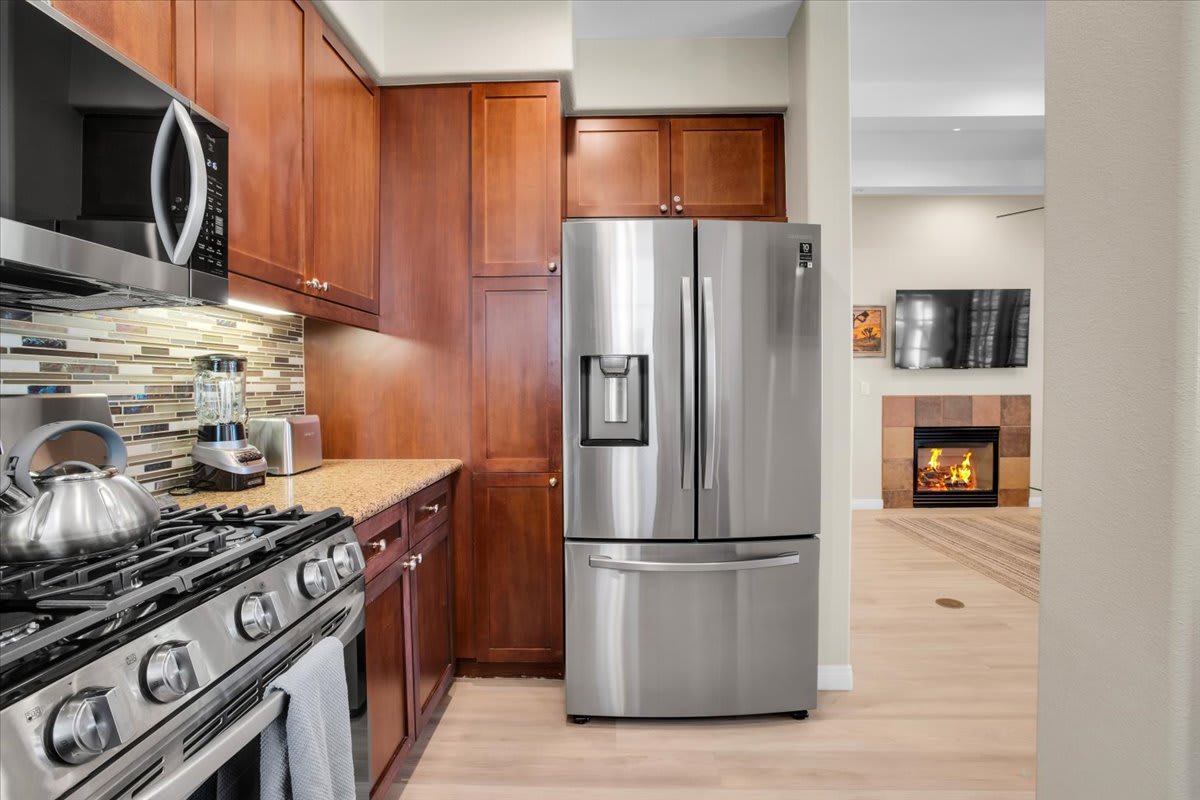 Modern LQ Getaway, Steps to pool & spa! #A - Photo 4