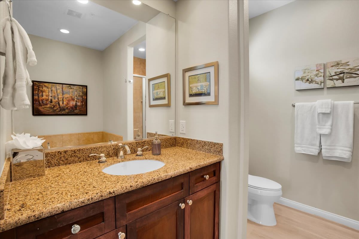 Modern LQ Studio Getaway, Steps to pool/spa! #C - Photo 4