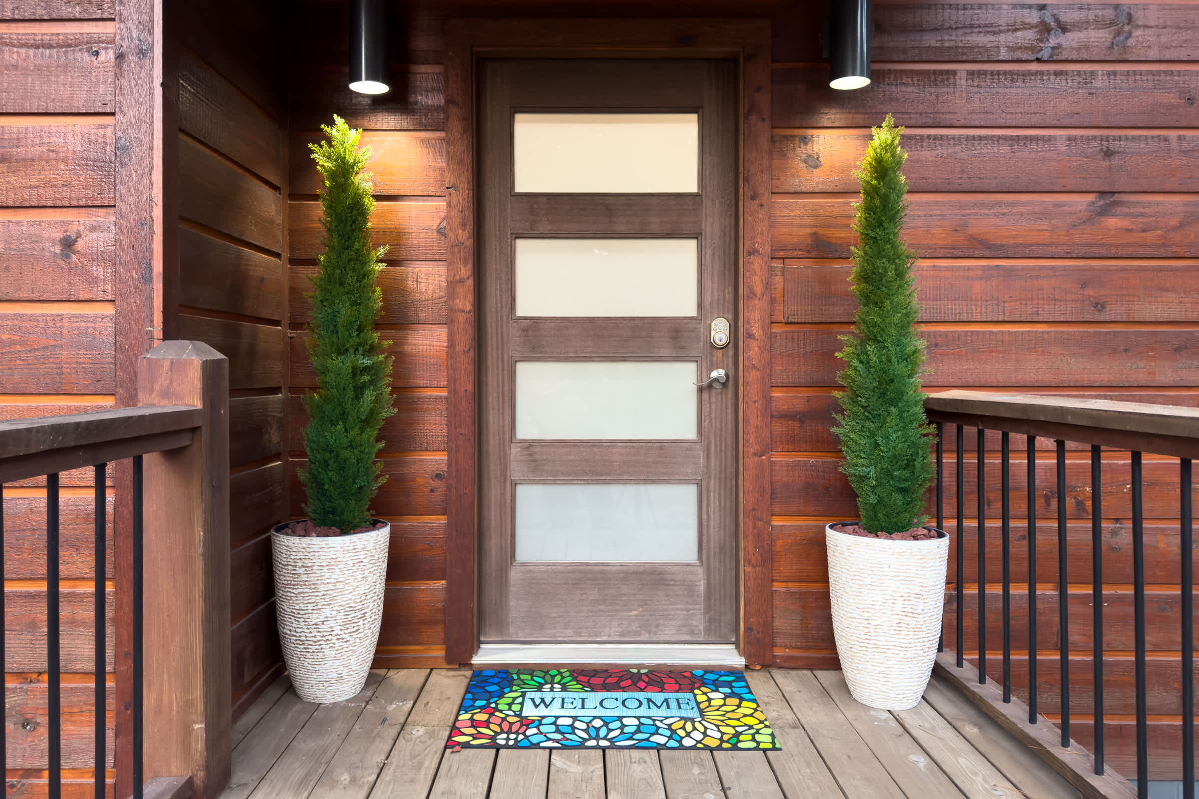 Cabin Retreat with Spa, Fire Pit & Games - Sleeps 4
