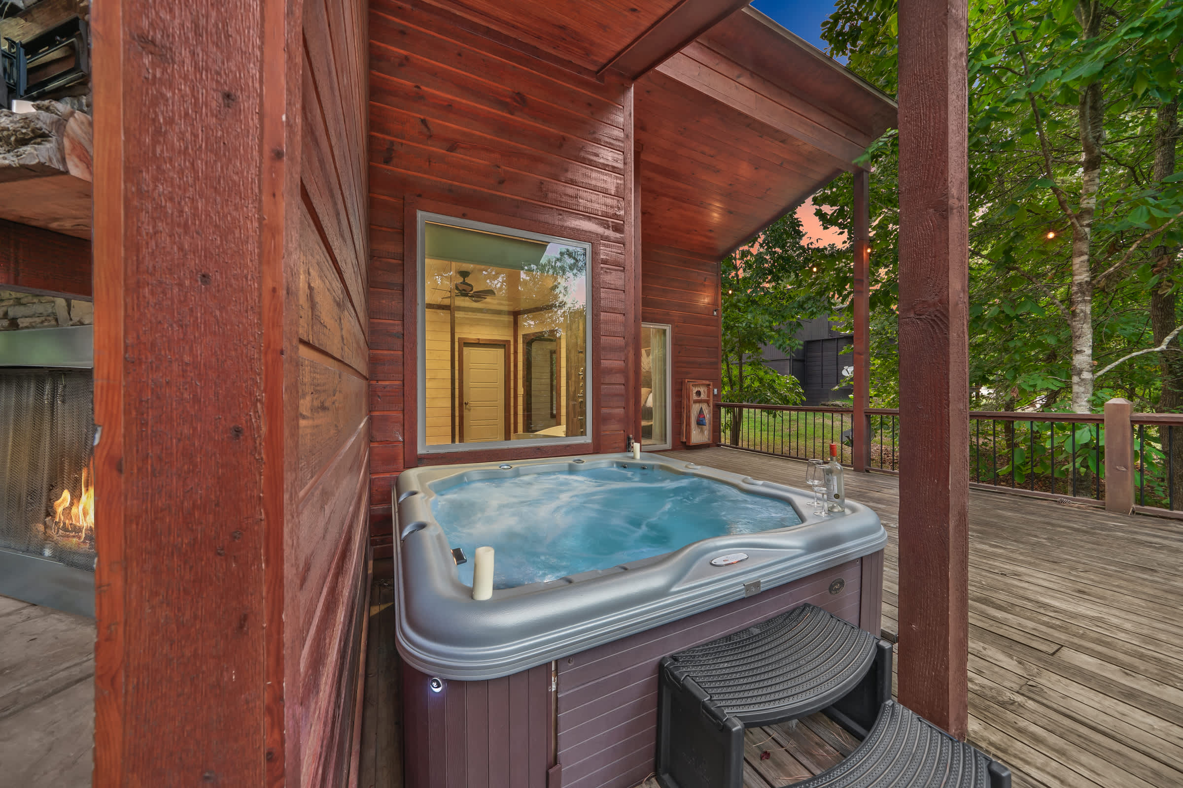 Cabin Retreat with Spa, Fire Pit & Games - Sleeps 4