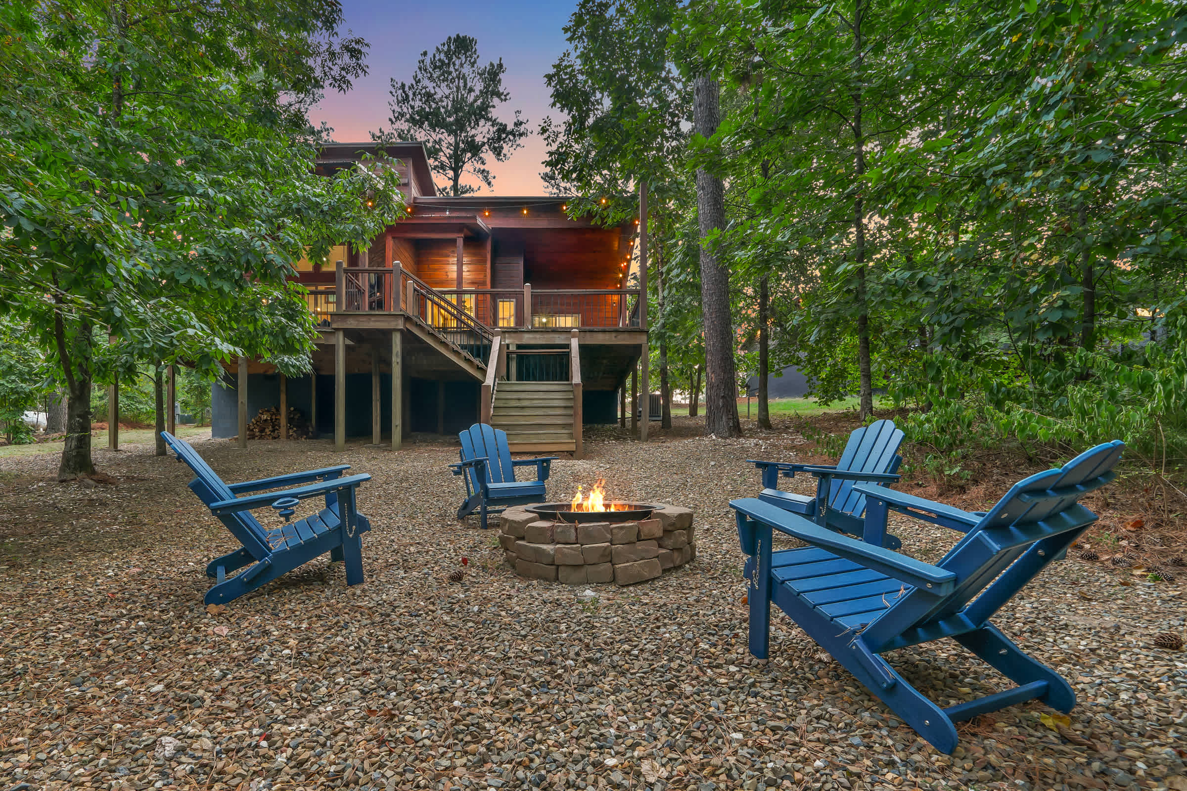 Cabin Retreat with Spa, Fire Pit & Games - Sleeps 4