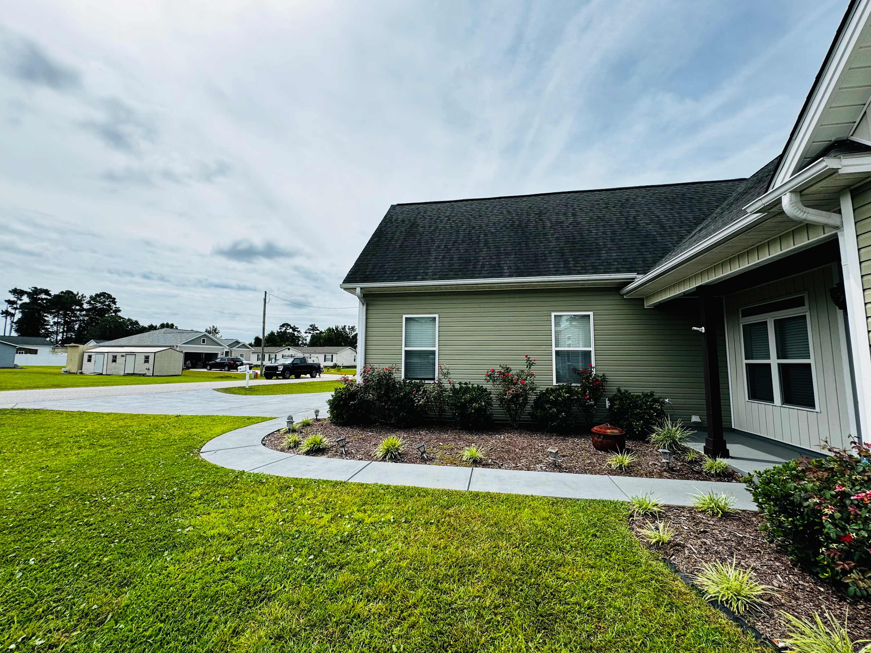 Listing image 52