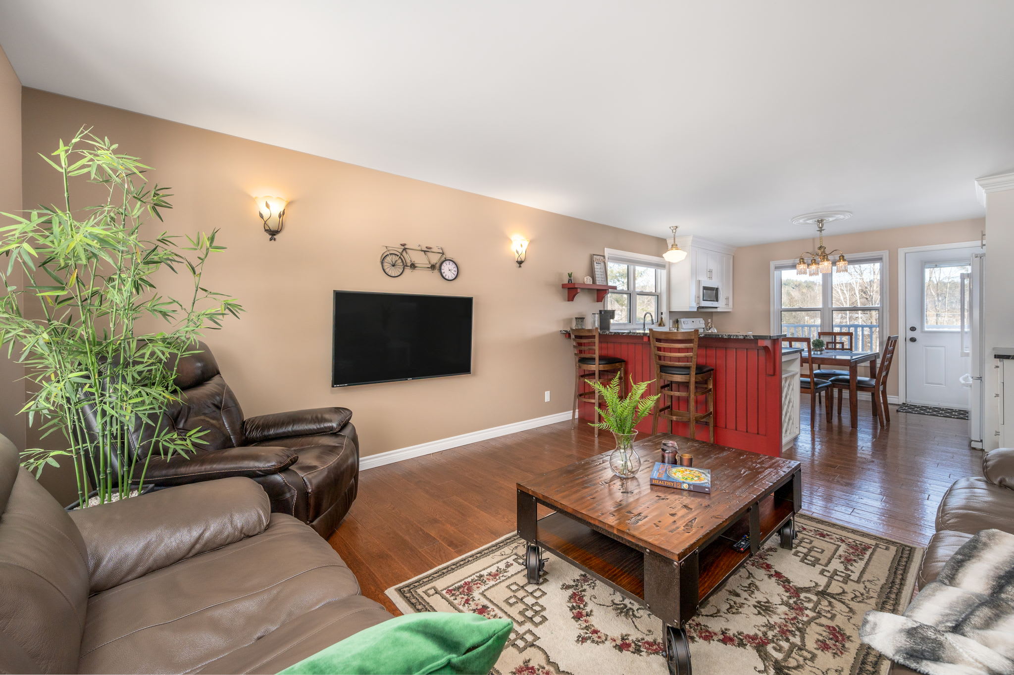Pointe of View | Riverfront | Sled In/Out |Sleep 6 — Bancroft, Ontario — vacation rental
