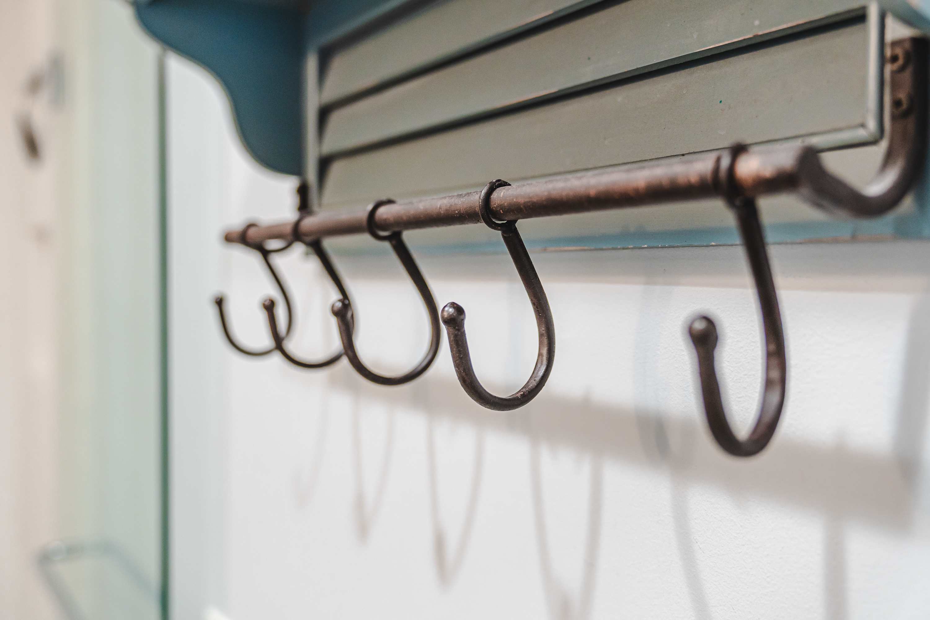 Beach house w/boardwalk, fire pit & putting green
