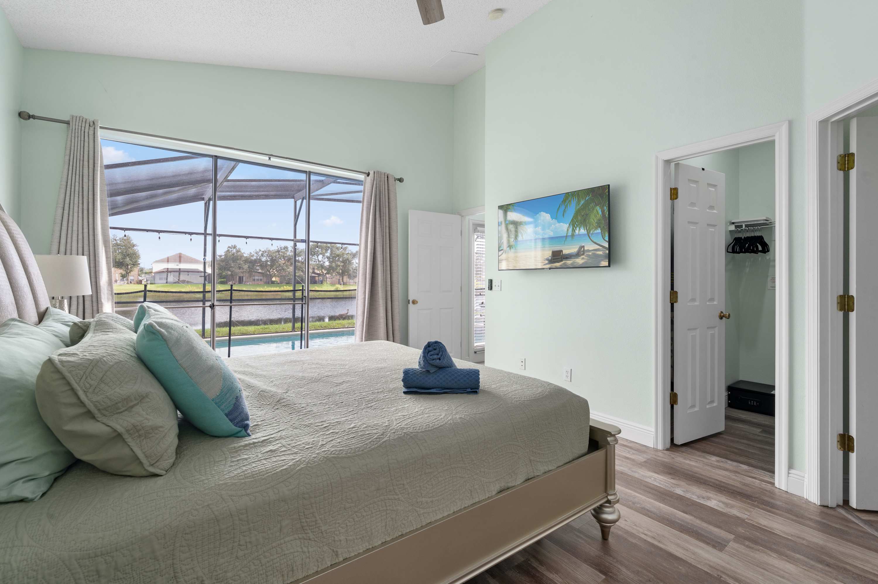 Single-Level Home w Heated Pool & 9MI to Disney