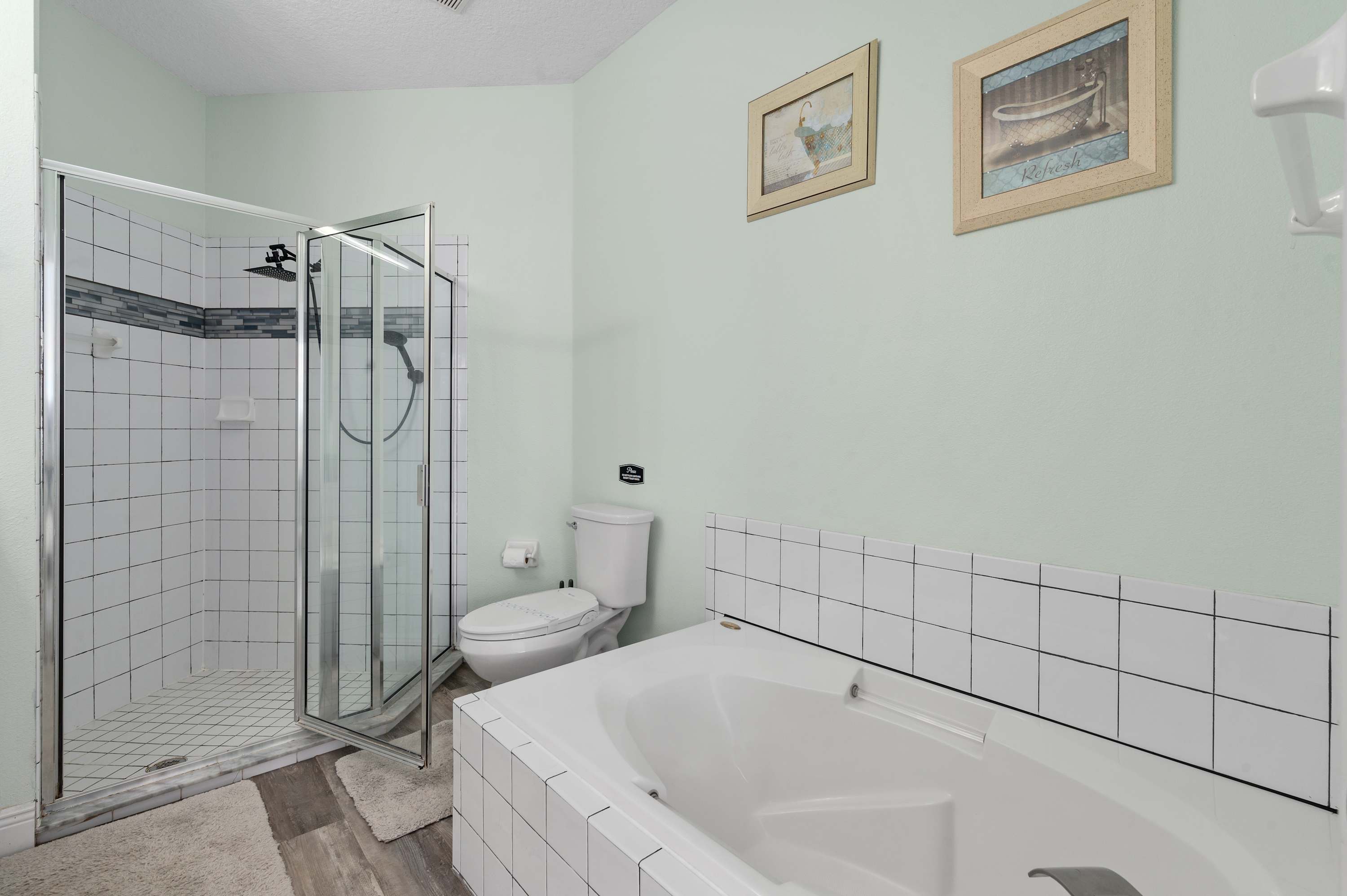 Single-Level Home w Heated Pool & 9MI to Disney