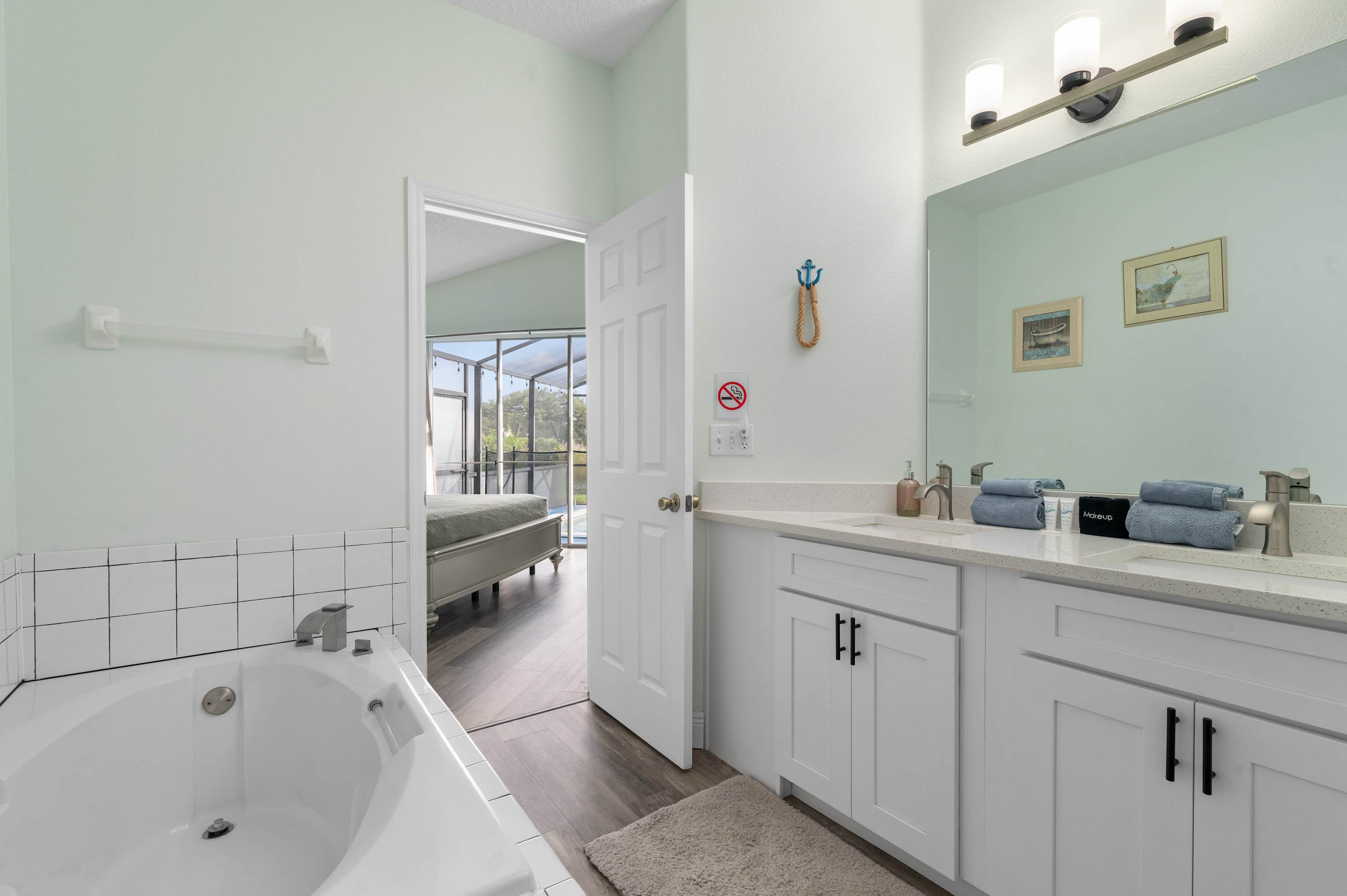 Single-Level Home w Heated Pool & 9MI to Disney