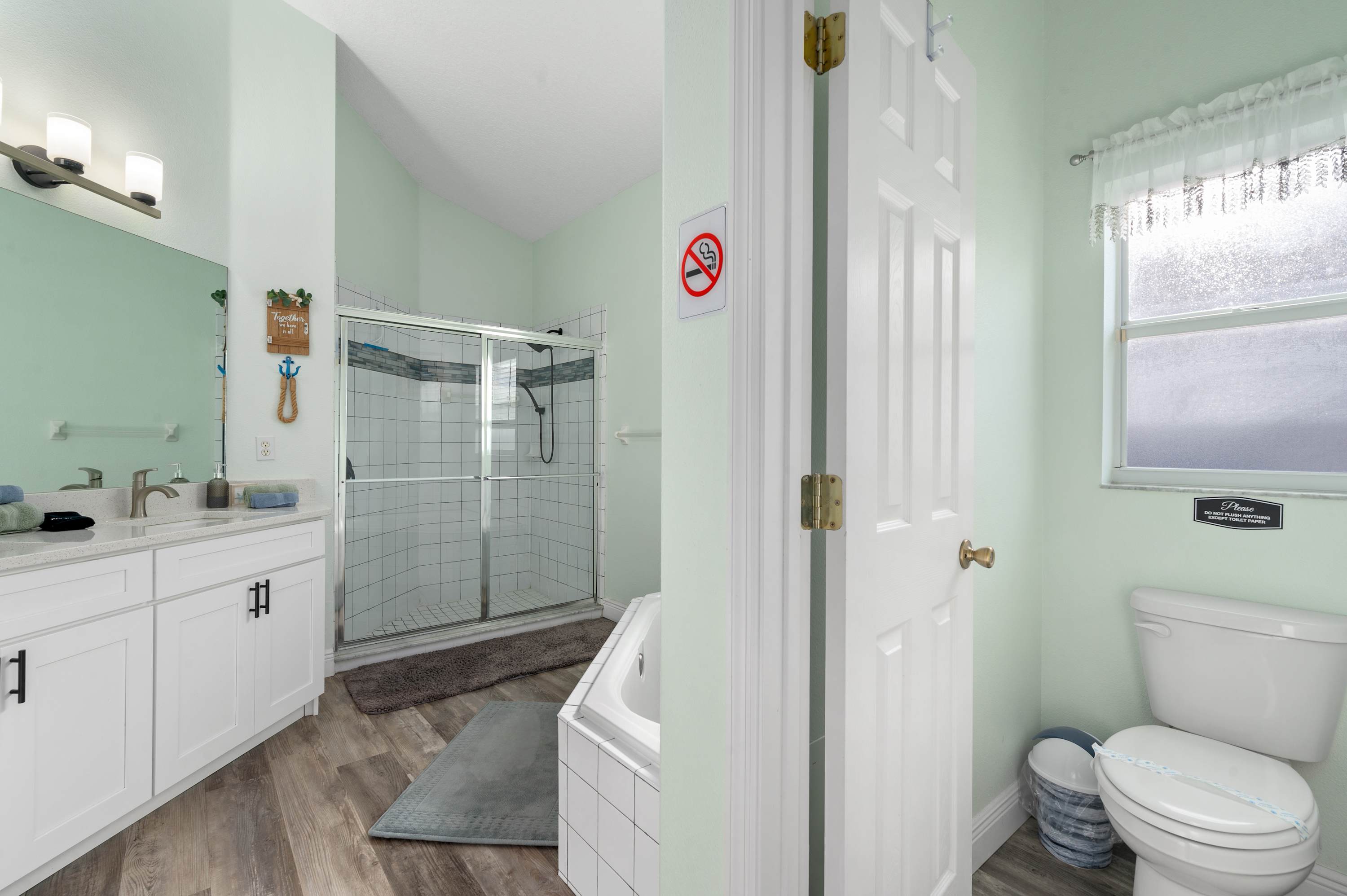 Single-Level Home w Heated Pool & 9MI to Disney