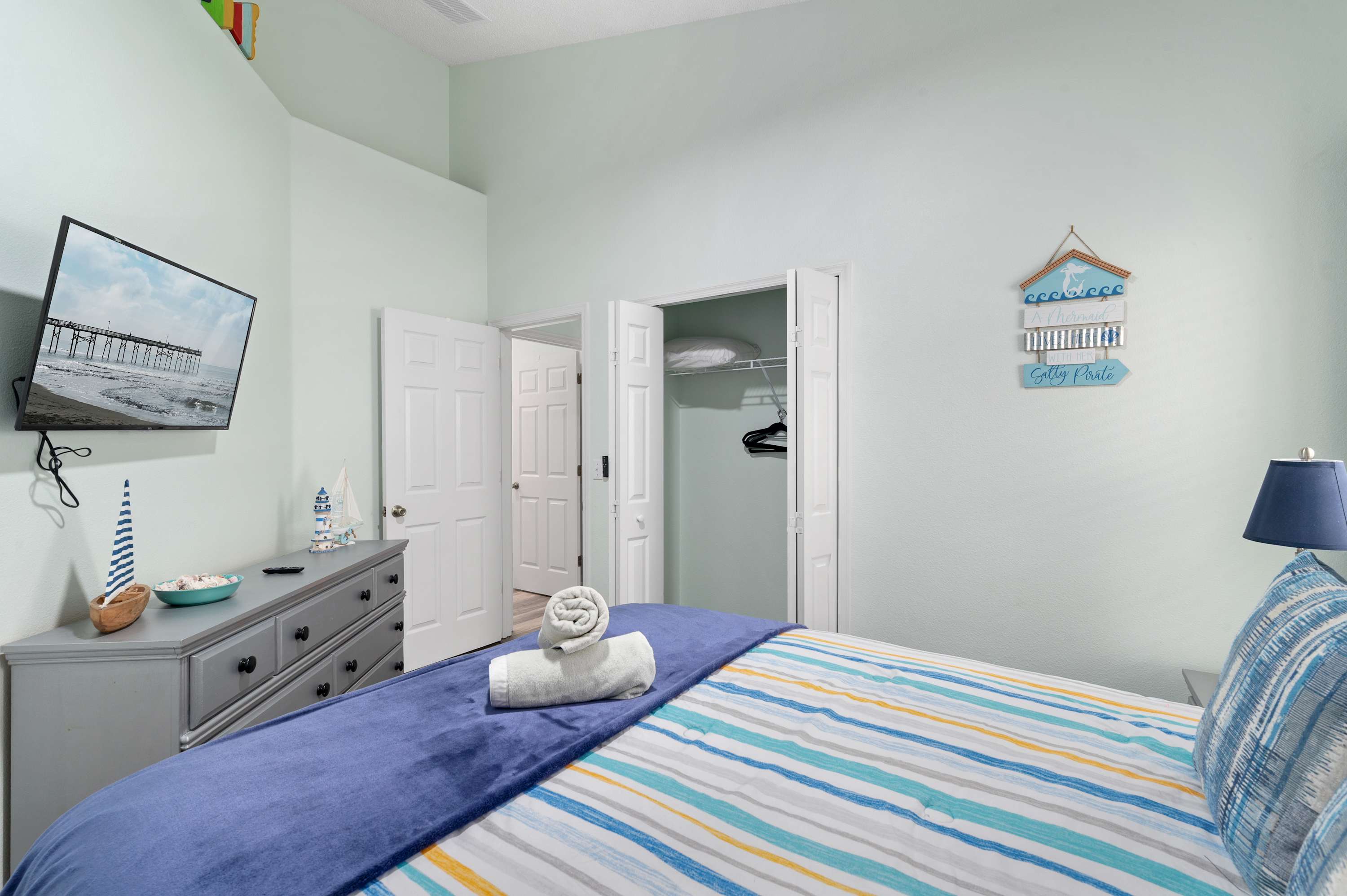 Single-Level Home w Heated Pool & 9MI to Disney