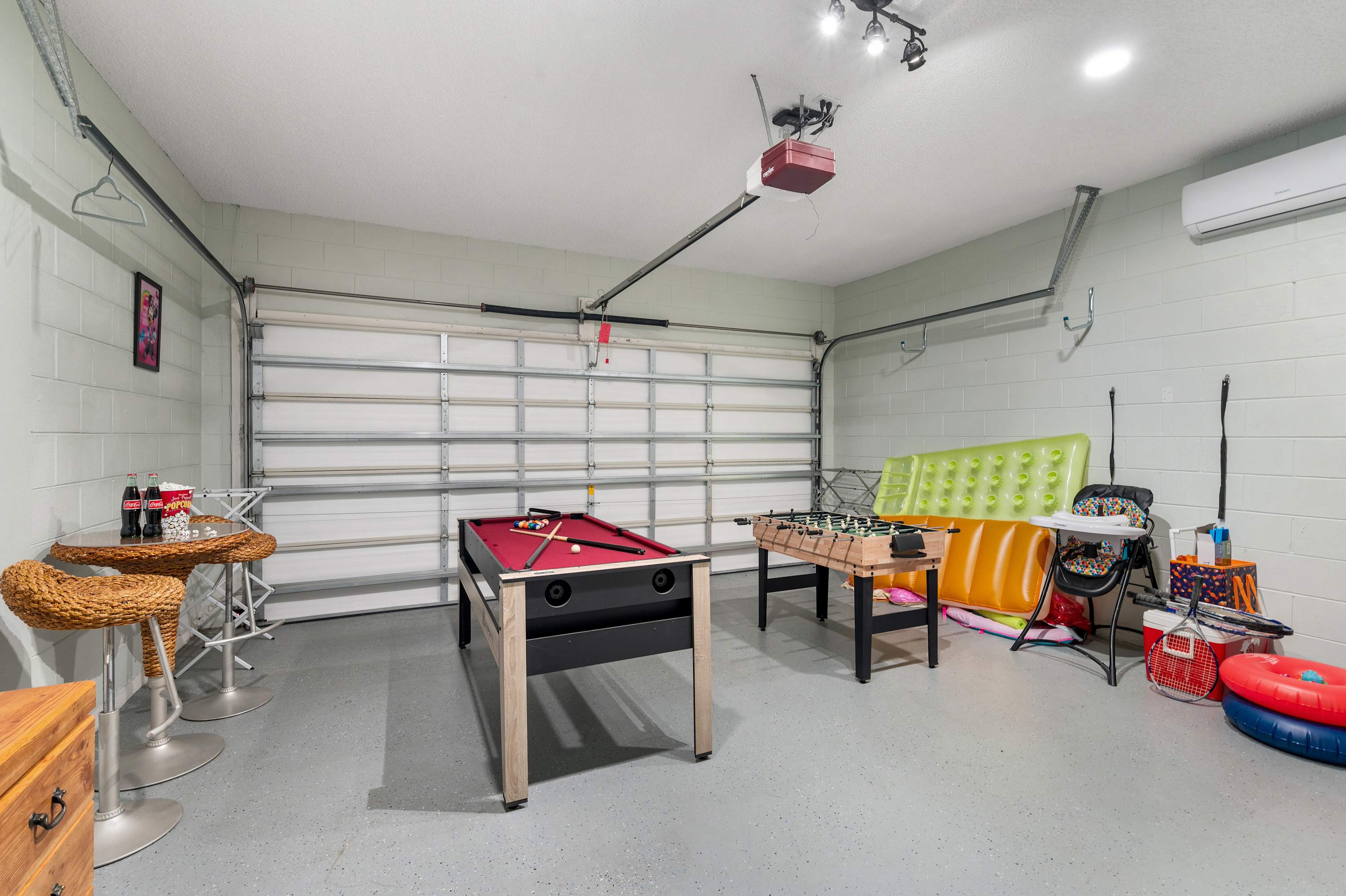 Single-Level Home w Heated Pool & 9MI to Disney