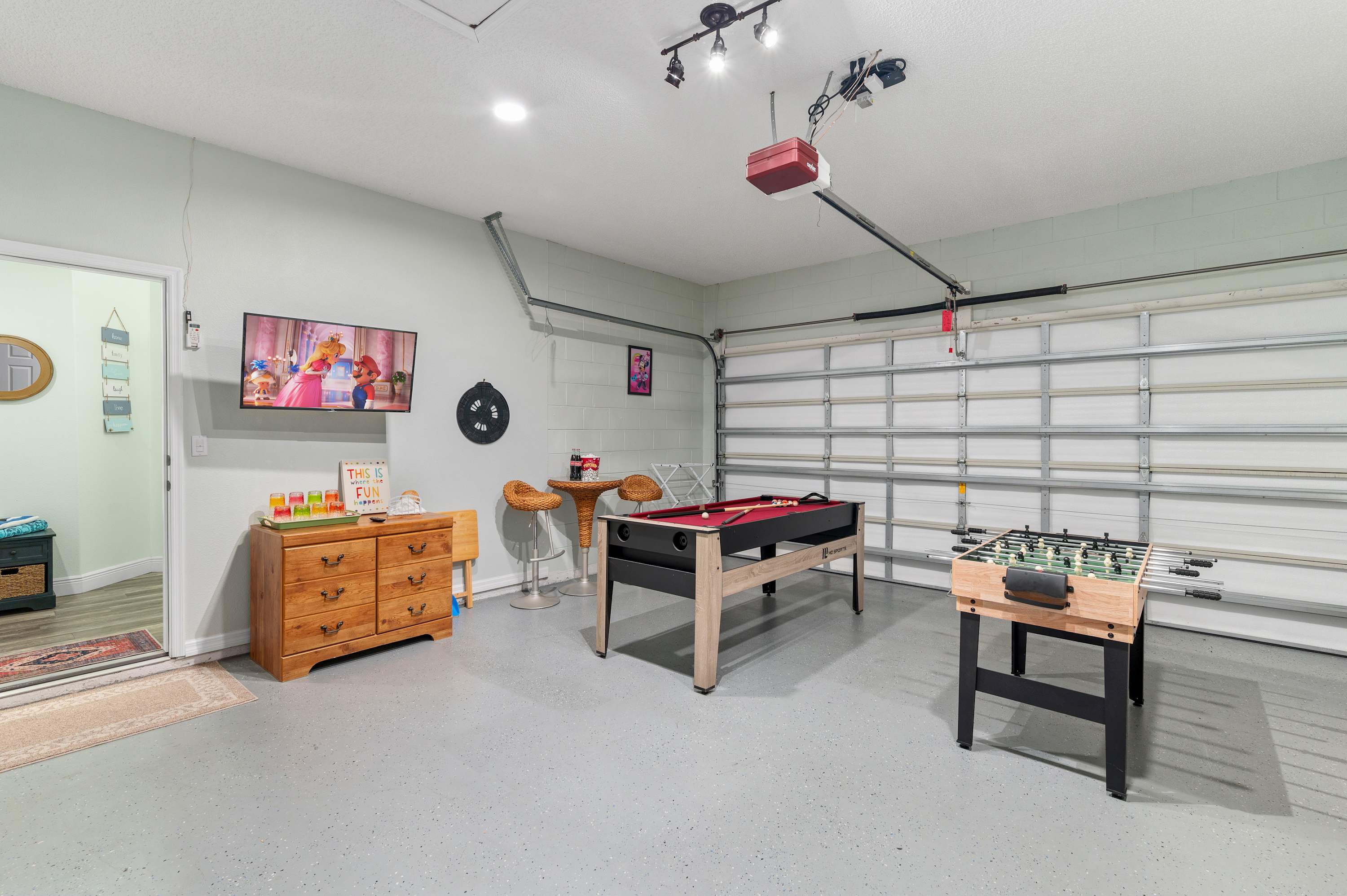 Single-Level Home w Heated Pool & 9MI to Disney