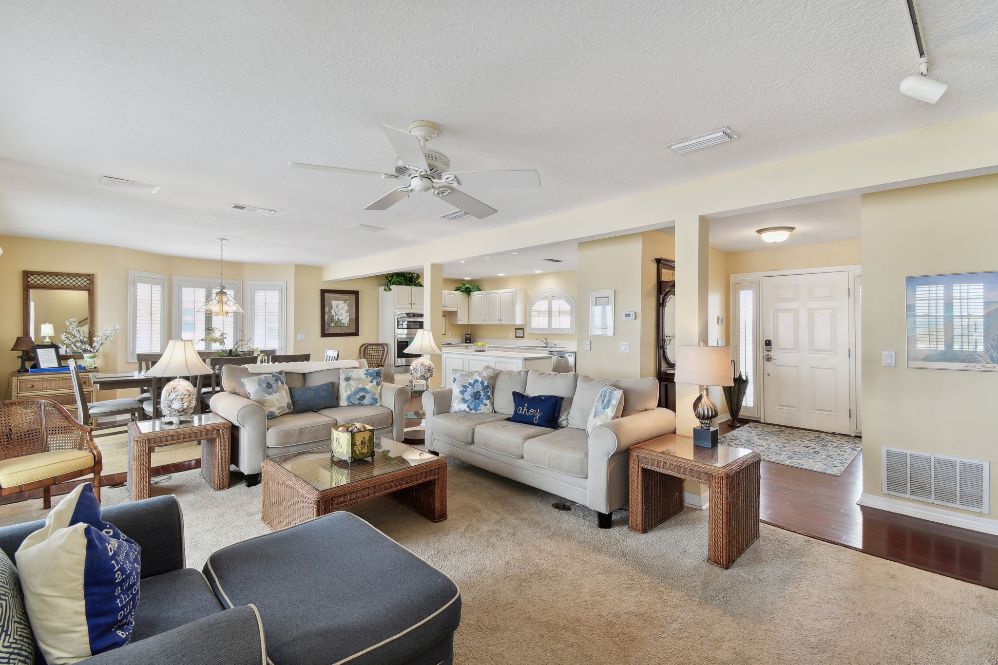 Southern Charm | Wren Beach Rentals by Portoro