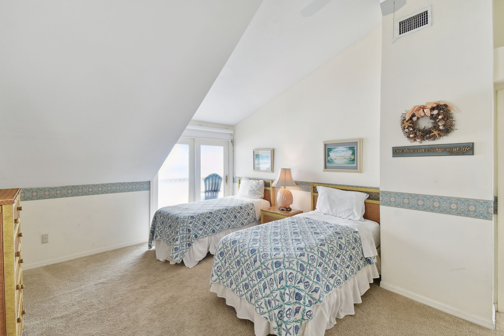 Southern Charm | Wren Beach Rentals by Portoro