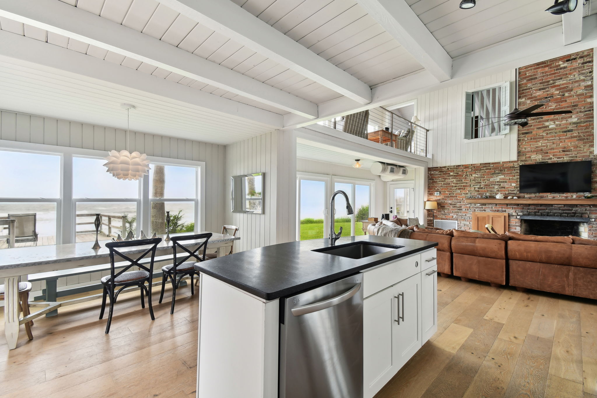 After Dune Delight | Wren Beach Rentals by Portoro