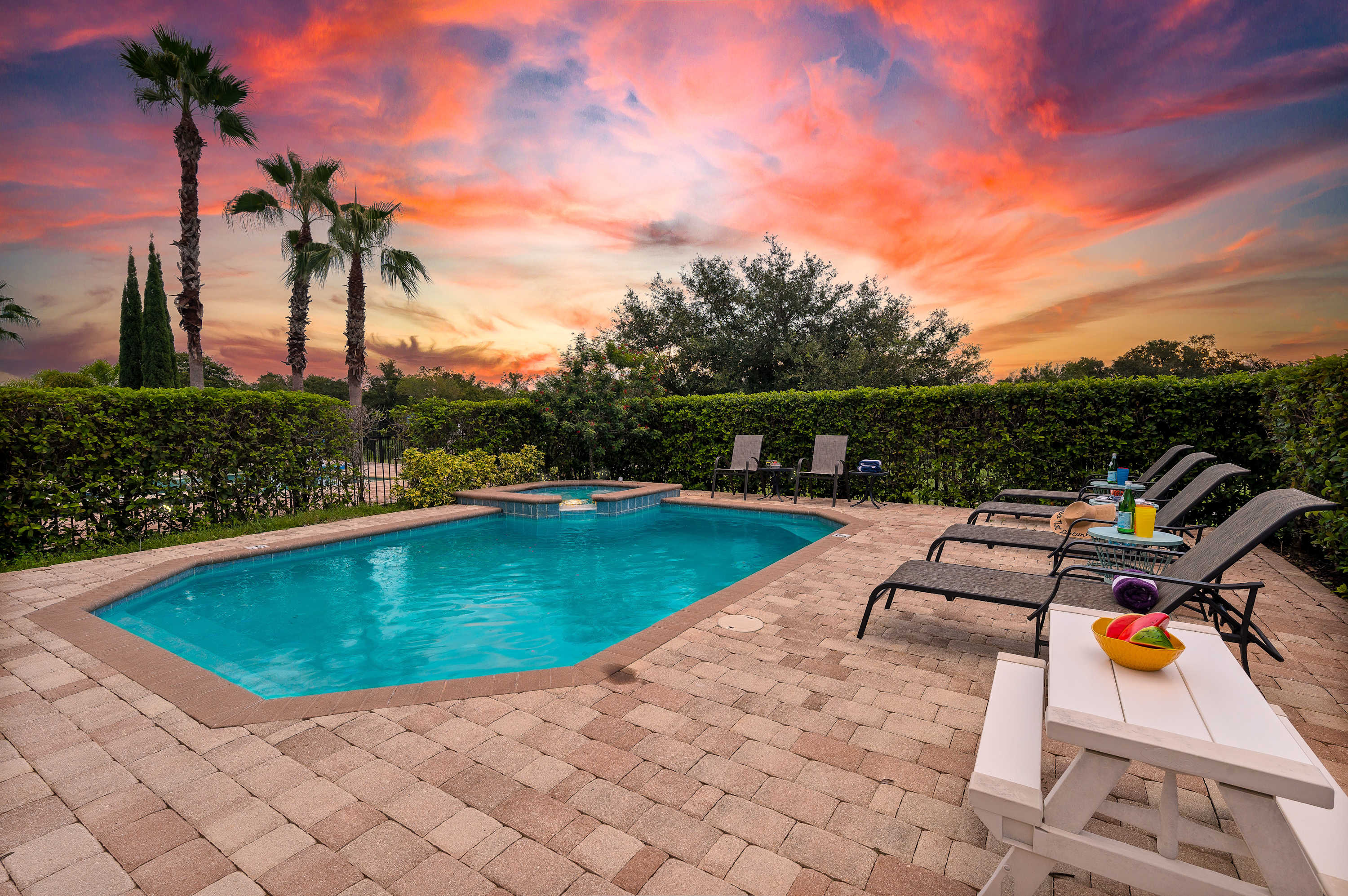 Spacious home w/ themed rooms, pool & game room